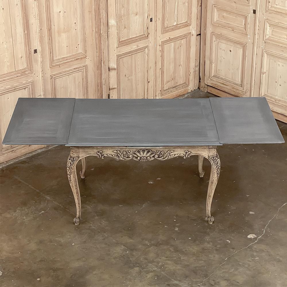 Antique French Louis XIV Draw Leaf Dining Table In Good Condition For Sale In Dallas, TX