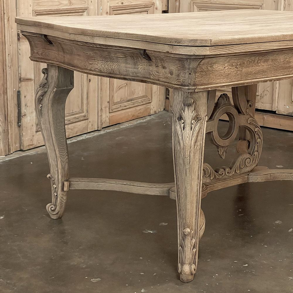 Antique French Louis XIV Draw Leaf Dining Table in Stripped Oak For Sale 5