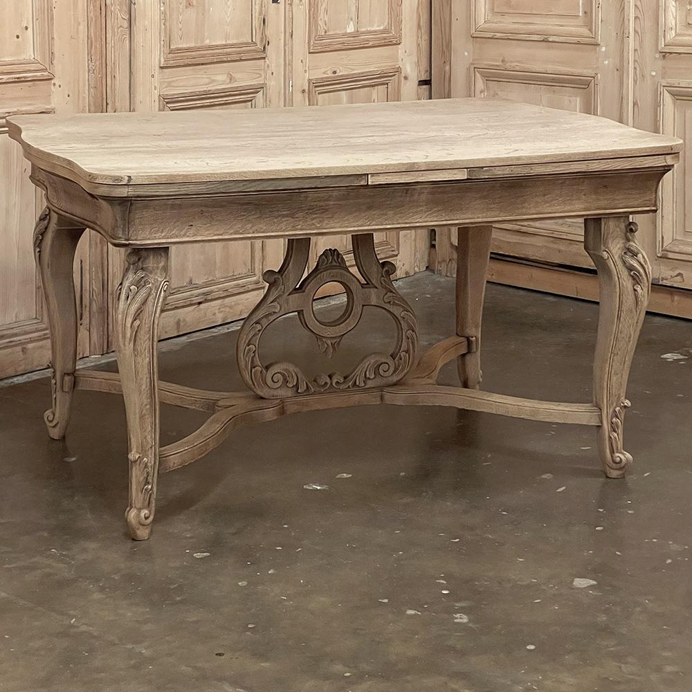 Antique French Louis XIV Draw Leaf Dining Table in Stripped Oak For Sale 12