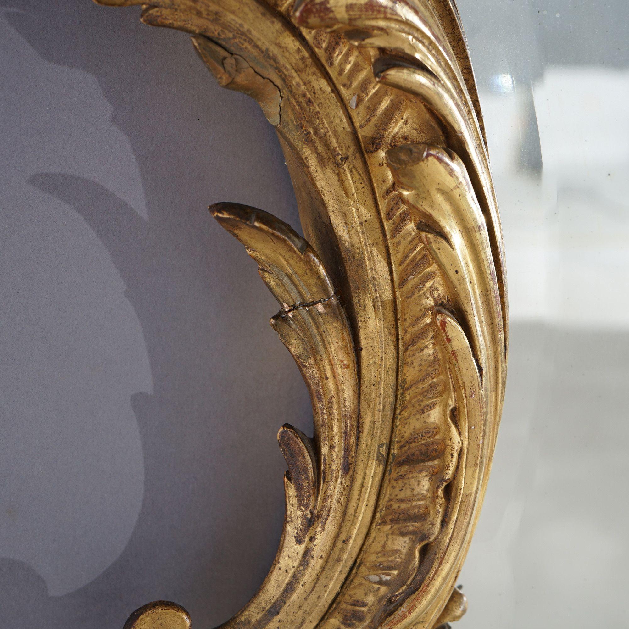 Antique miroir mural français Louis XIV en bois doré et plâtre 19ème siècle Bon état à Big Flats, NY