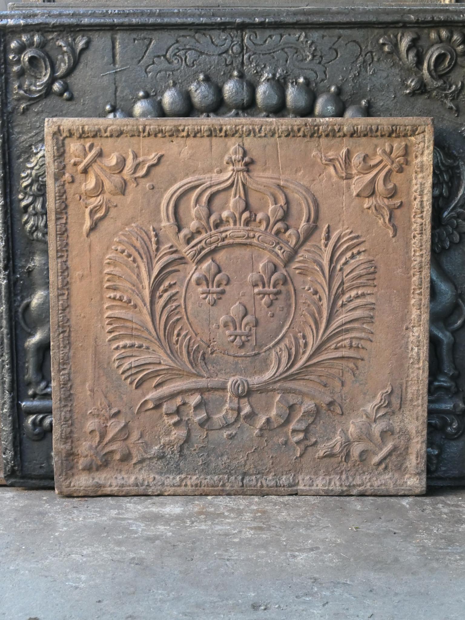 Moulage Plaque de cheminée française ancienne d'époque Louis XIV « Arms of France » en vente