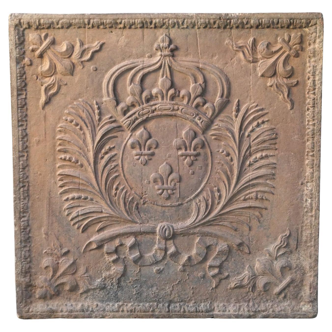 Plaque de cheminée française ancienne d'époque Louis XIV « Arms of France » en vente