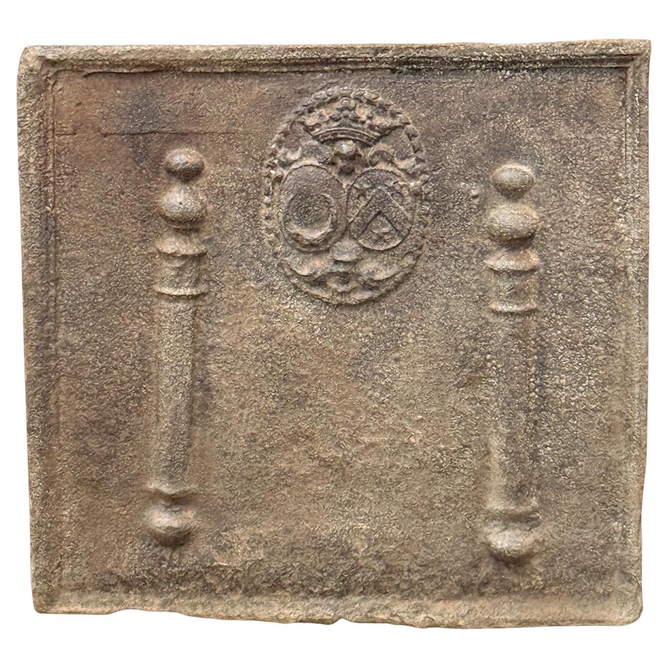 Plaque de cheminée française ancienne d'époque Louis XIV d'époque « Armoiries »