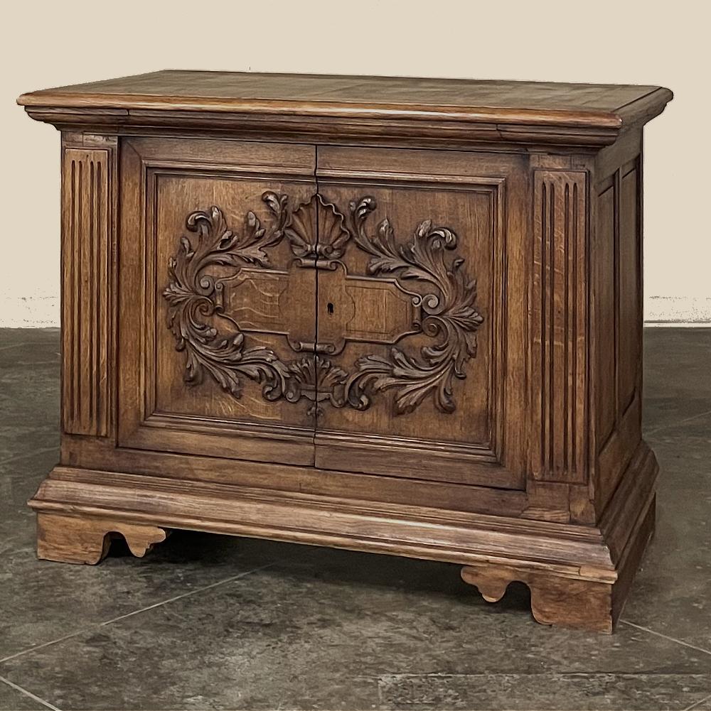 Antique French Louis XIV Petit Buffet, Confiturier In Good Condition For Sale In Dallas, TX