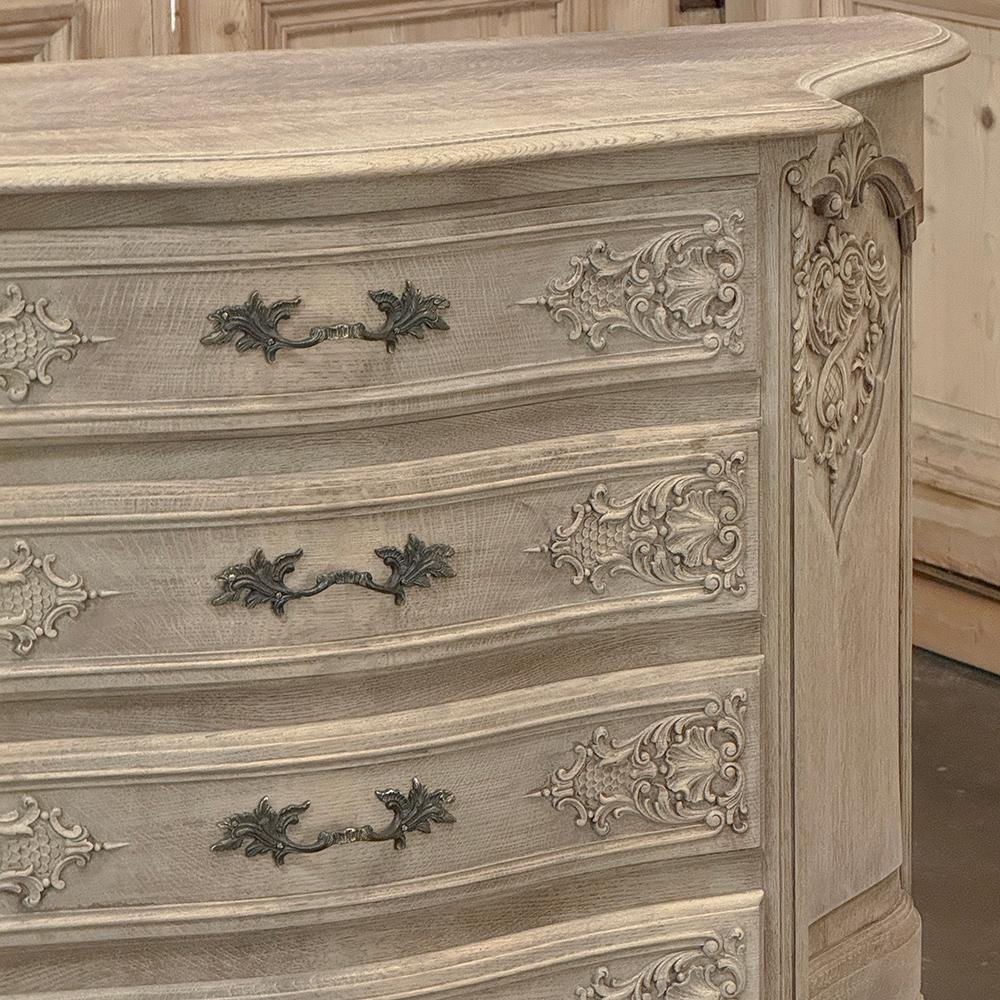 XX secolo Antique French Louis XIV Serpentine Commode in Oak scortecciato in vendita