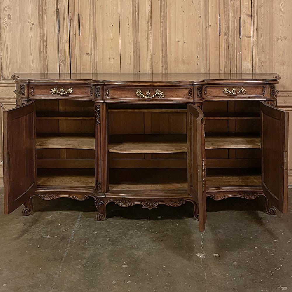 20th Century Antique French Louis XIV Serpentine Walnut Buffet For Sale