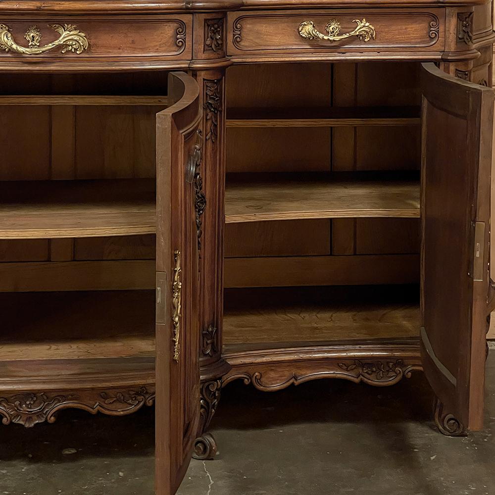 Antique French Louis XIV Serpentine Walnut Buffet For Sale 2