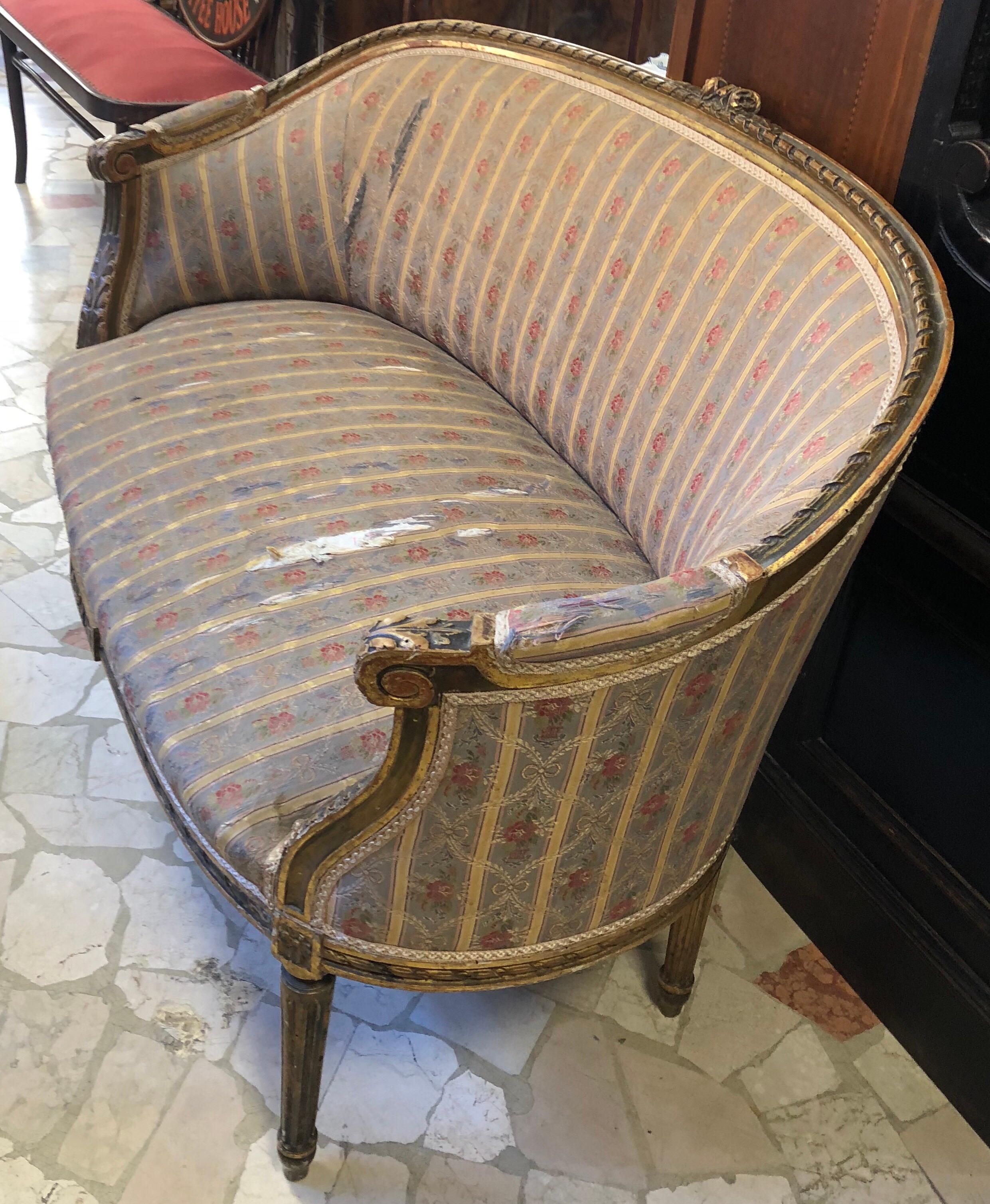To be reupholstered under customer's wish or sold in this condition.

Summer discounts for shipping!

Contact us for more information, please !   