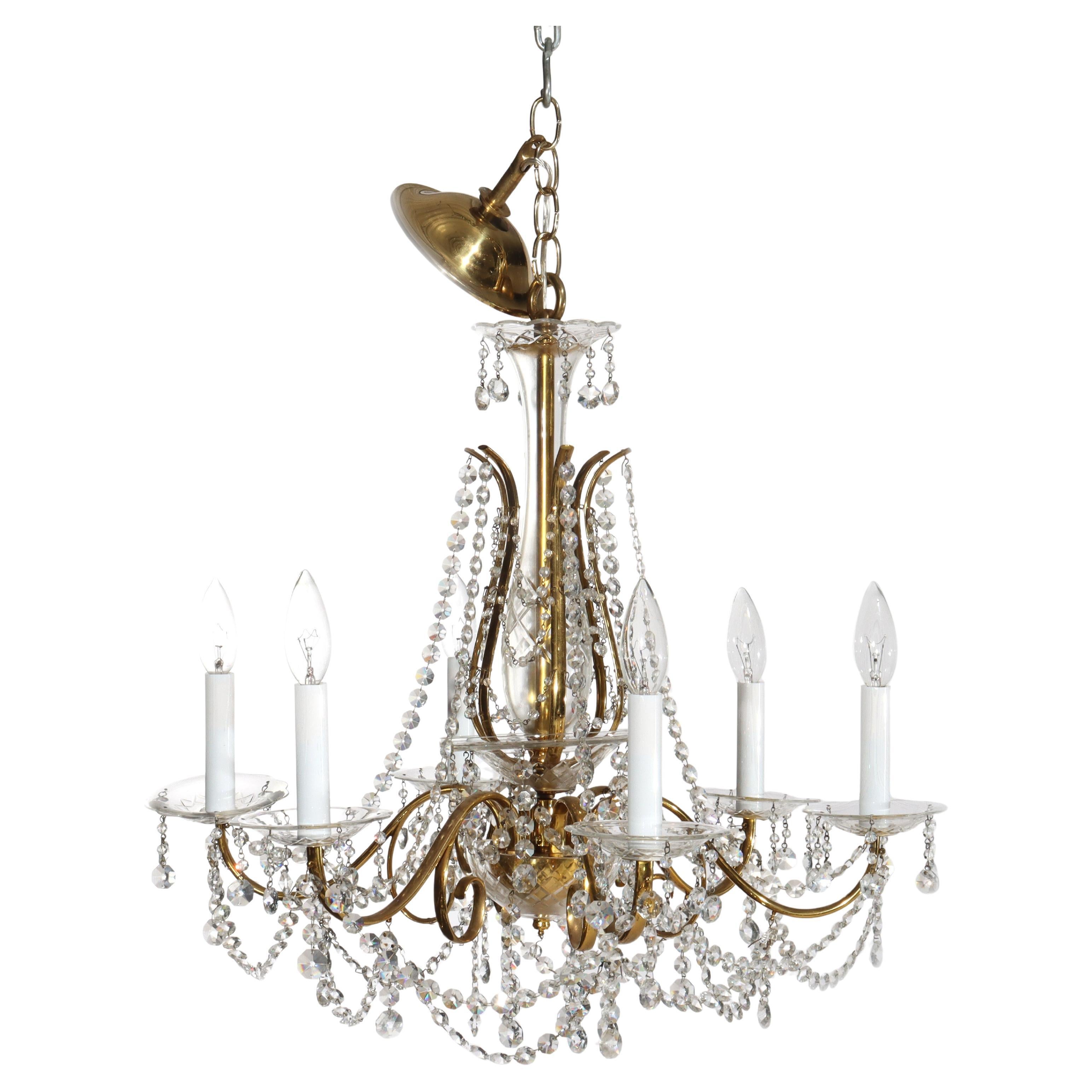 Antique French Louis XIV Style Crystal & Brass Six Light Chandelier C1840 en venta