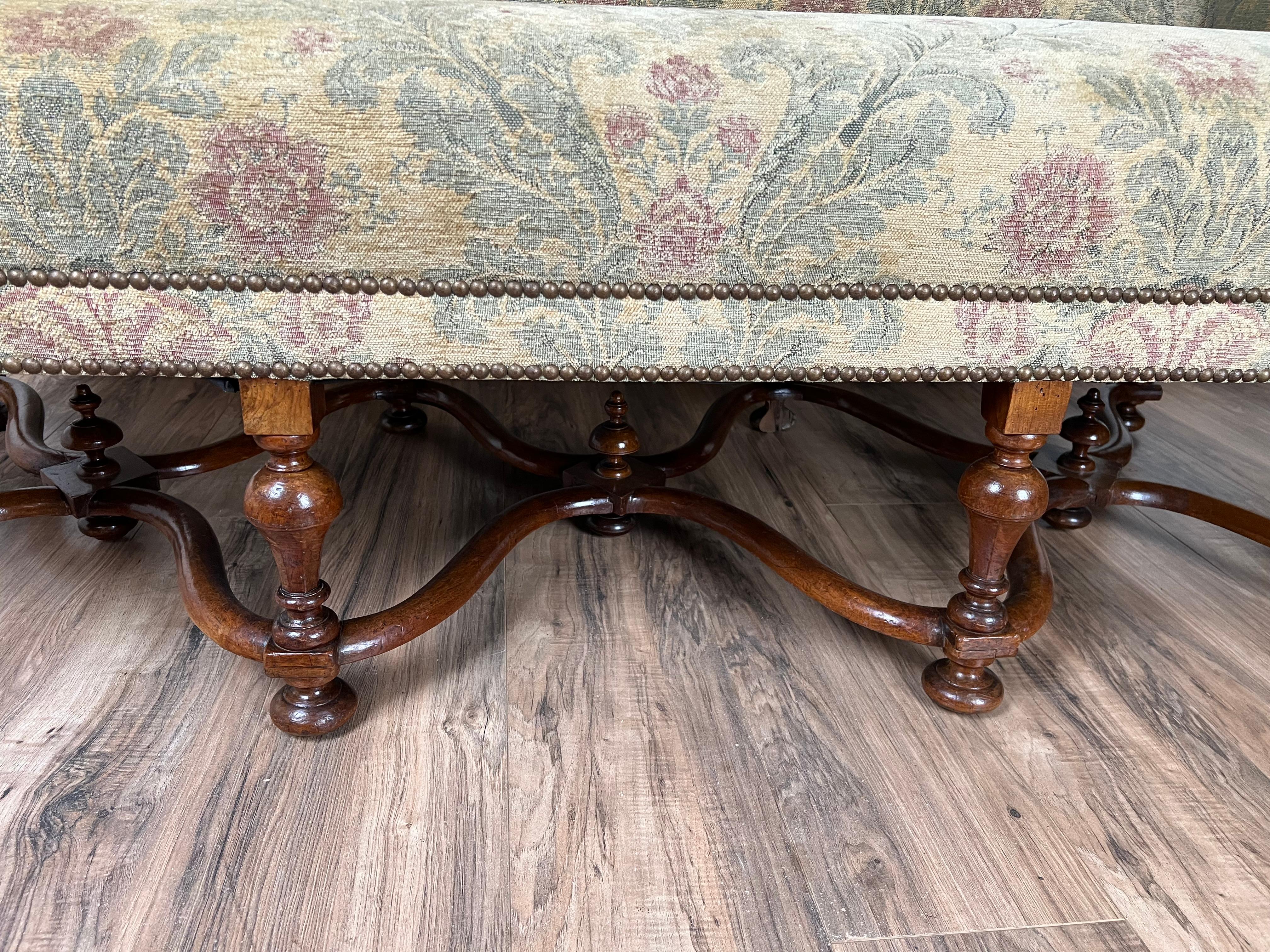 Antique French Louis XIV Style Highback Settee c. Late 19th Century For Sale 4