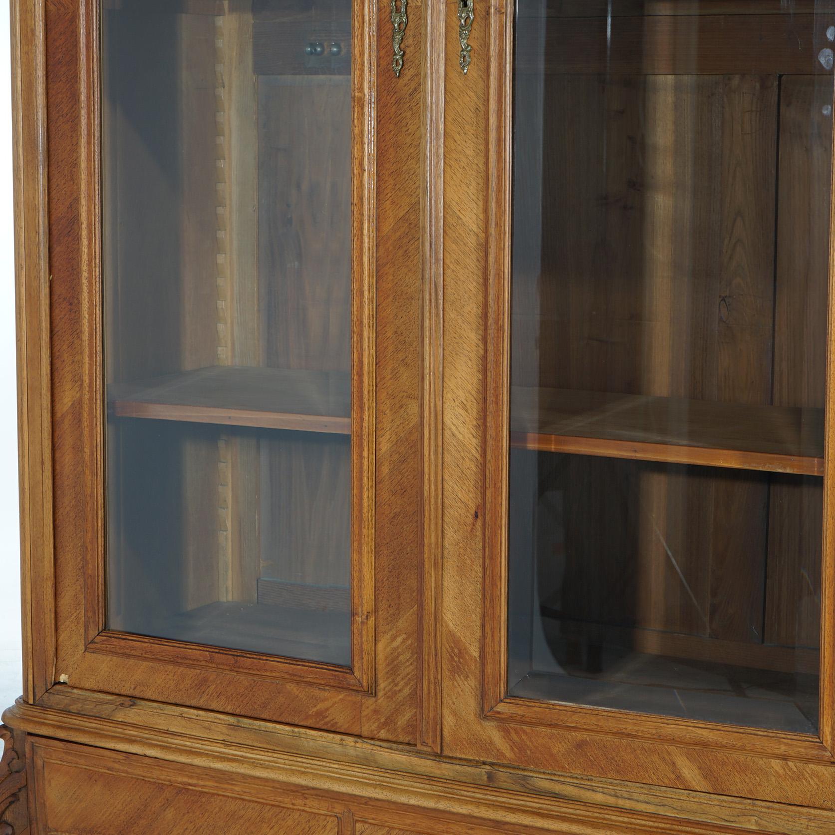 20ième siècle Ancienne armoire de curiosité à deux portes en bois de roi de style Louis XIV C1900 en vente