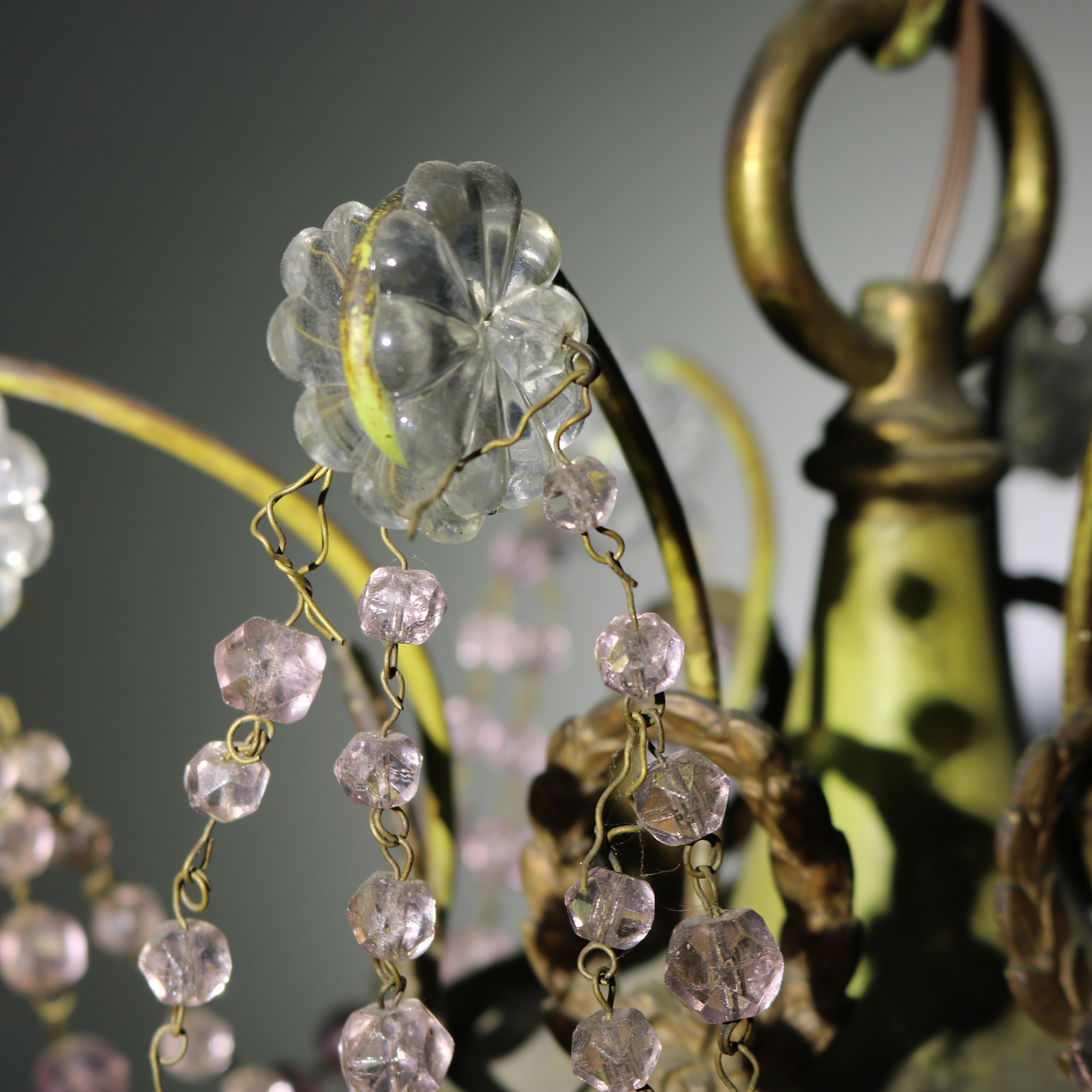 Lustre français ancien de style Louis XIV polychromé en cristal de gâteau de mariage en vente 1