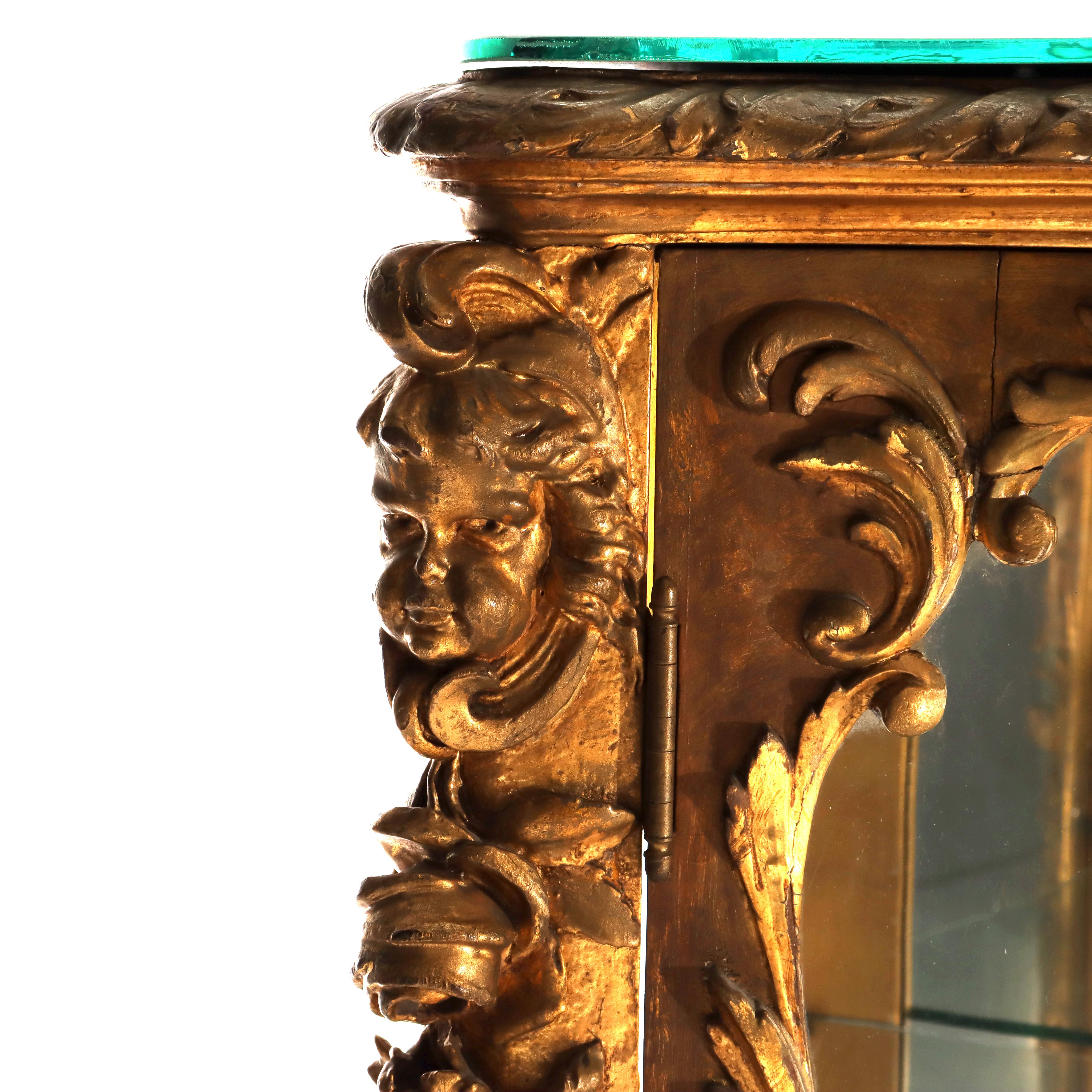 Antique vitrine rocococo française de style Louis XIV en bois doré sculpté, à motifs floraux et figuratifs en vente 1