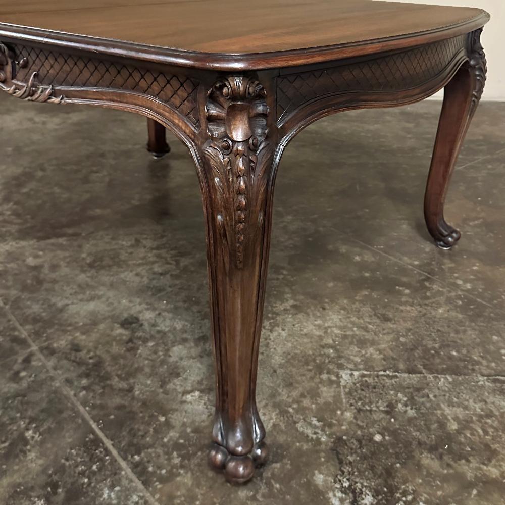 Table de salle à manger ancienne en noyer Louis XIV avec 2 abattants en vente 8