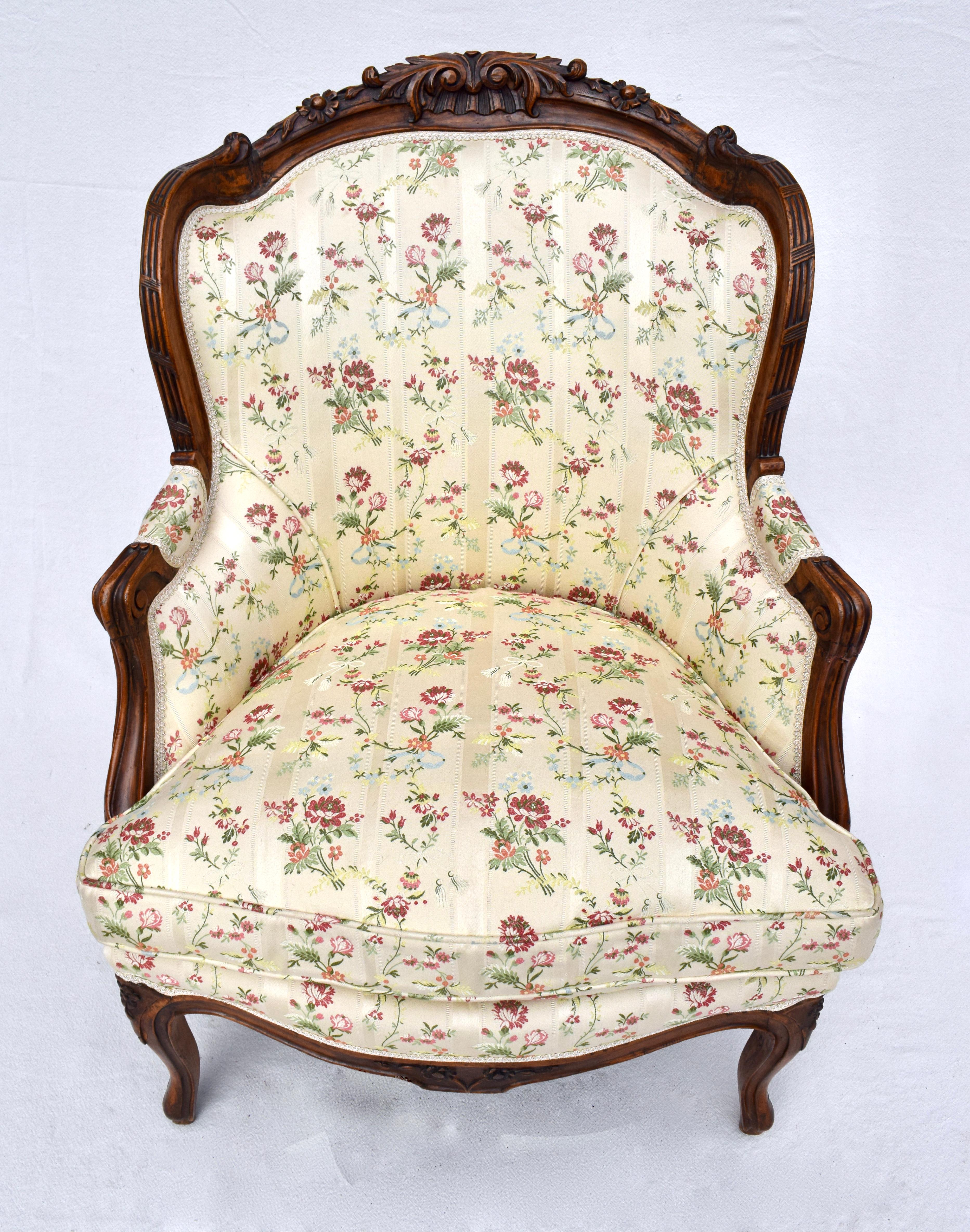Antique French Louis XV 19th C. Bergere Chairs For Sale 1