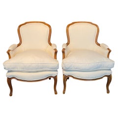 Antique French Louis XV Poltrone o Sedie Bergere Intagliate in Noce Nuove