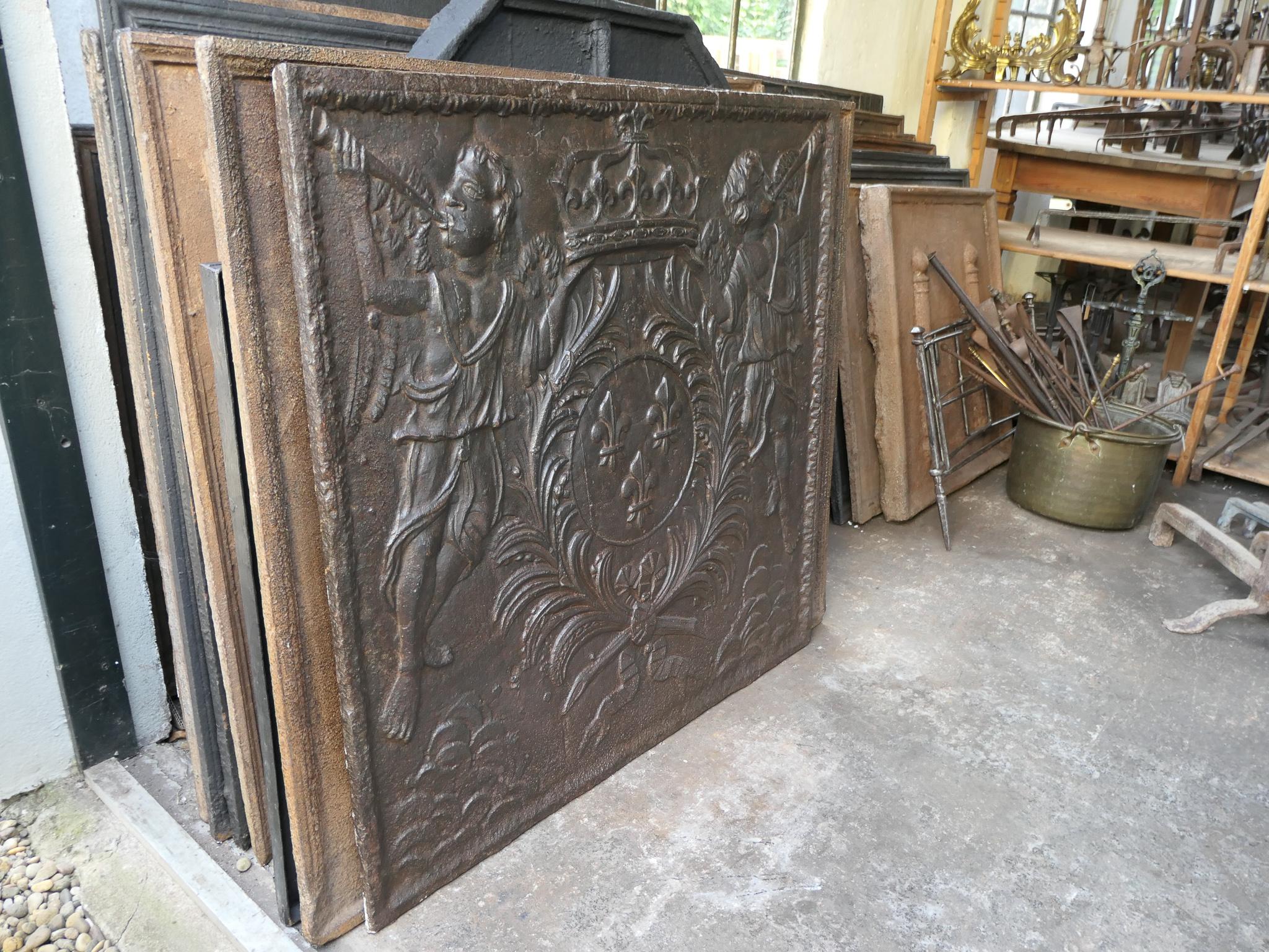 Antique French Louis XV Arms of France Fireback / Backsplash, 18th Century For Sale 5