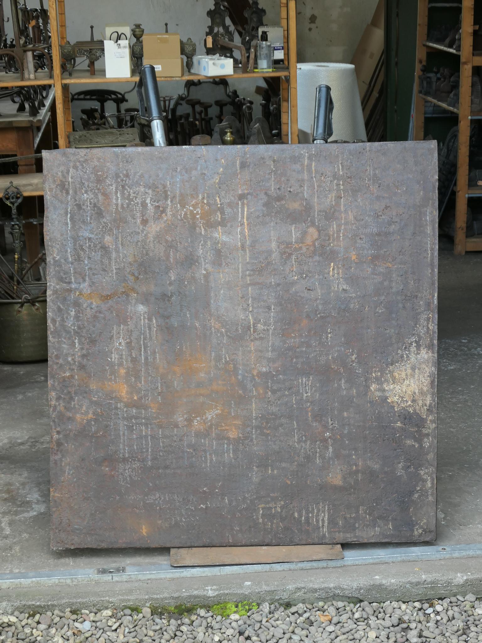 Plaque de cheminée française ancienne Louis XV, 18ème siècle en vente 5