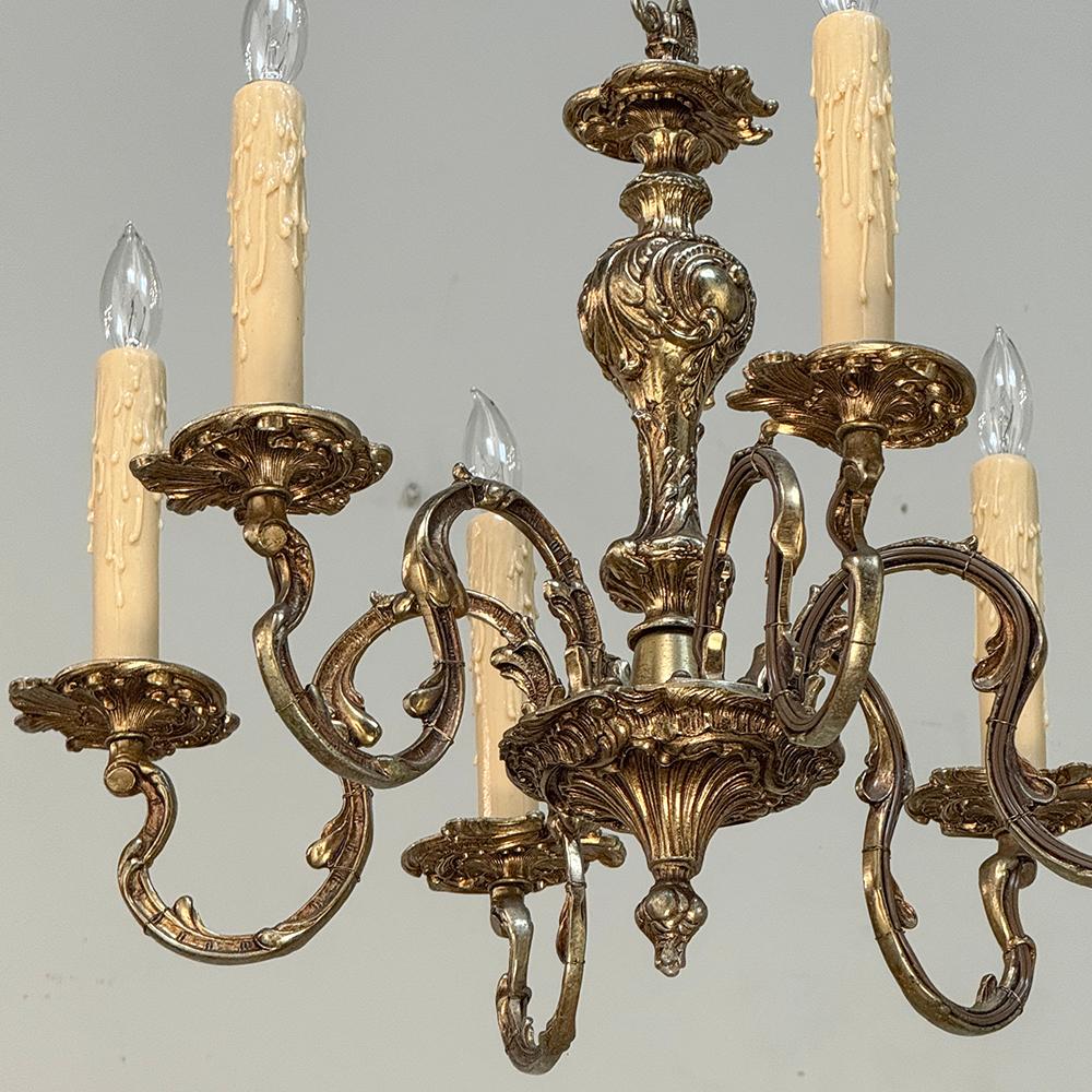 Antique French Luigi XV Lampadario in ottone in vendita 5