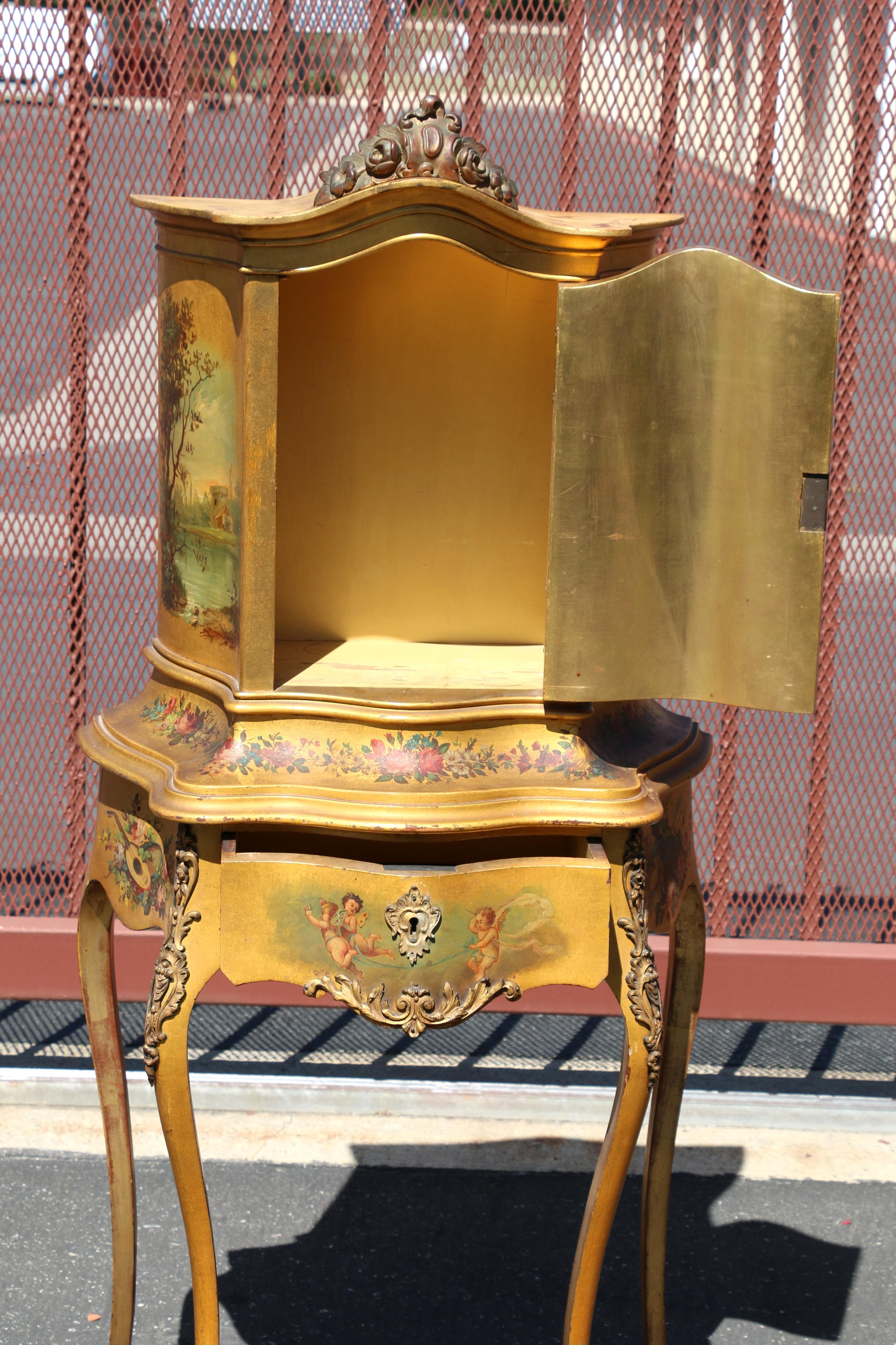 Antiker französischer Louis XV.-Schrank (19. Jahrhundert) im Angebot