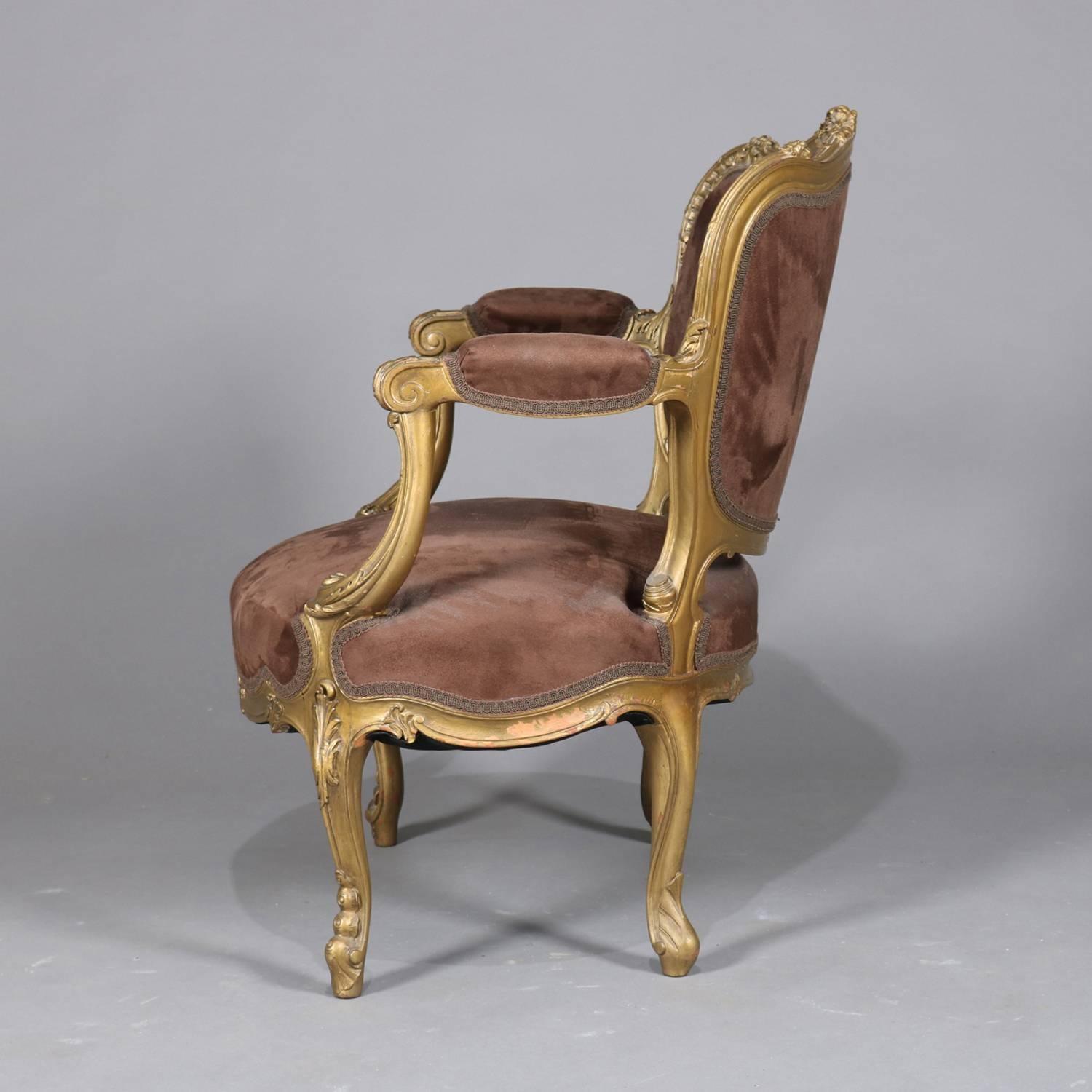 Antique French Louis XV Carved Giltwood Large Fauteuil ‘Chair-and-a-Half’ In Good Condition In Big Flats, NY