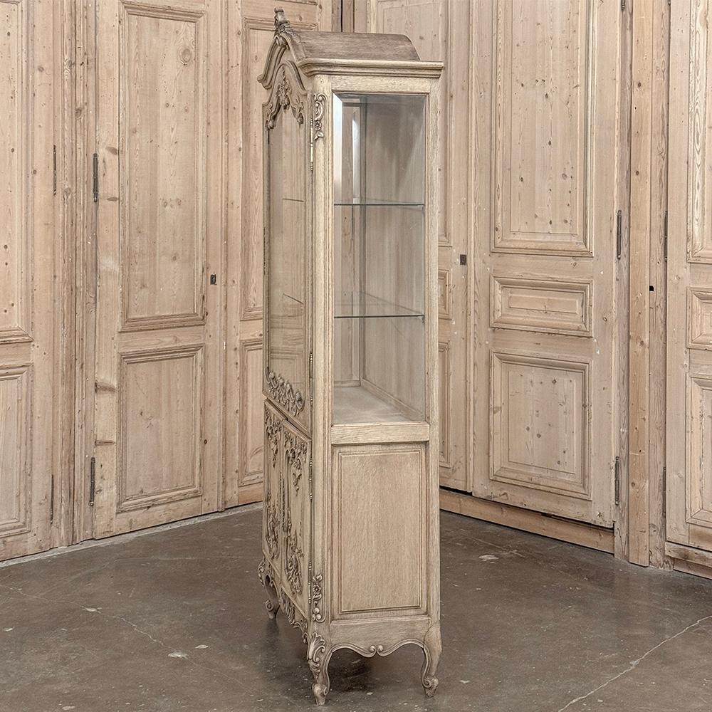 Antique French Louis XV Carved Vitrine ~ Curio Cabinet For Sale 11