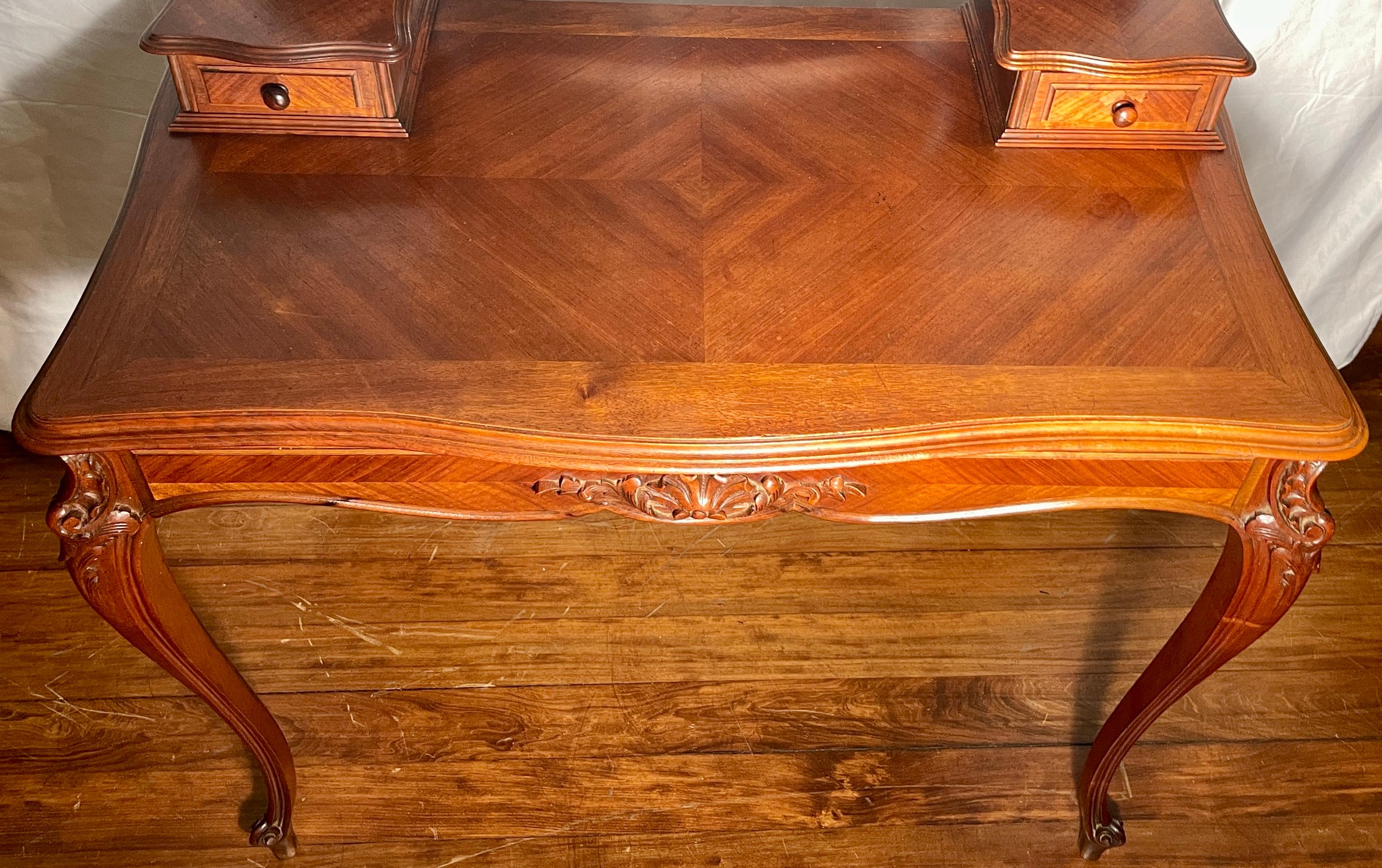 Antique French Louis XV Carved Walnut Coiffeuse or Vanity, Circa 1890 1