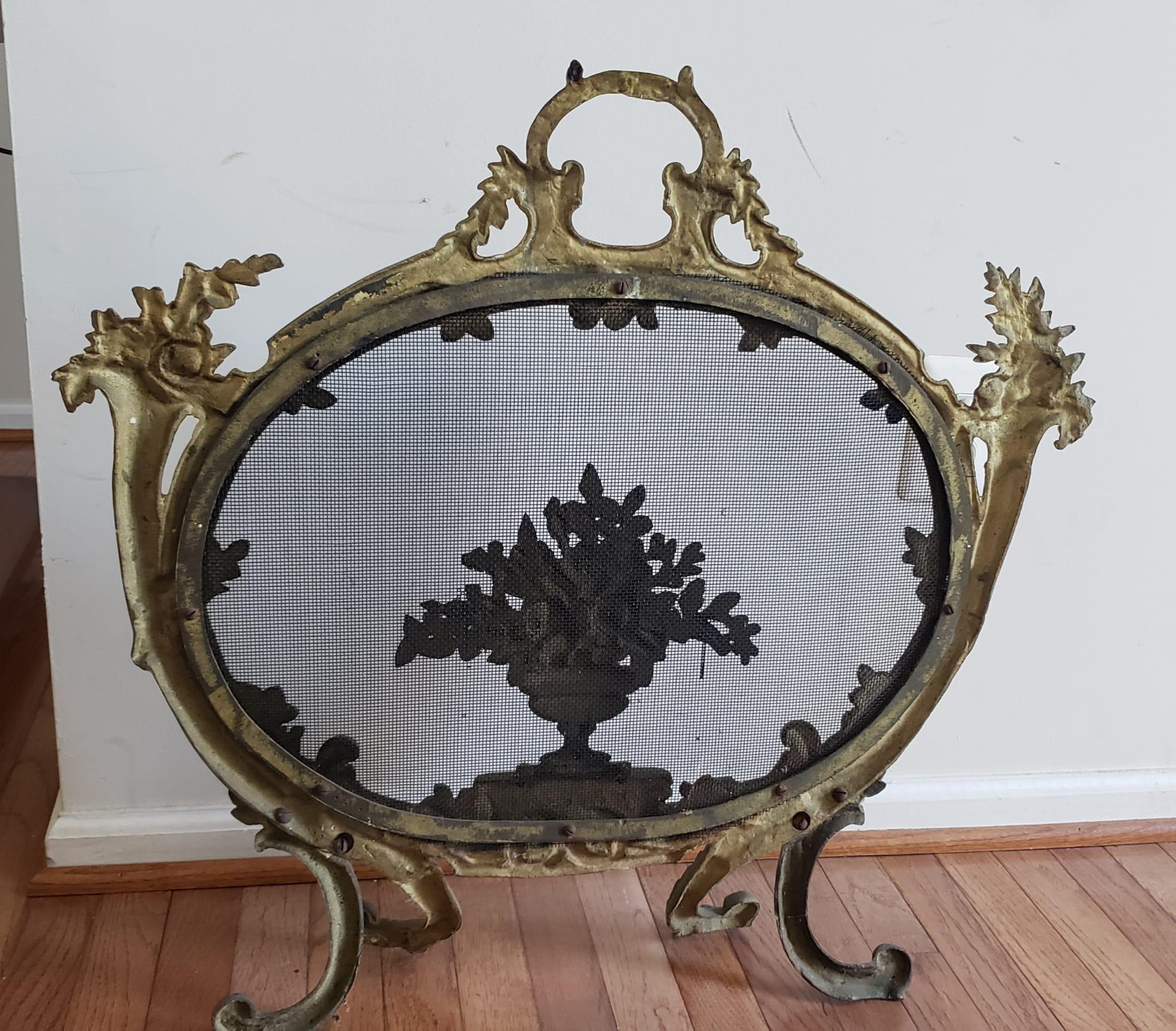 Antique French Louis XV Cast Brass Fire Screen, Circa 1880 For Sale 1