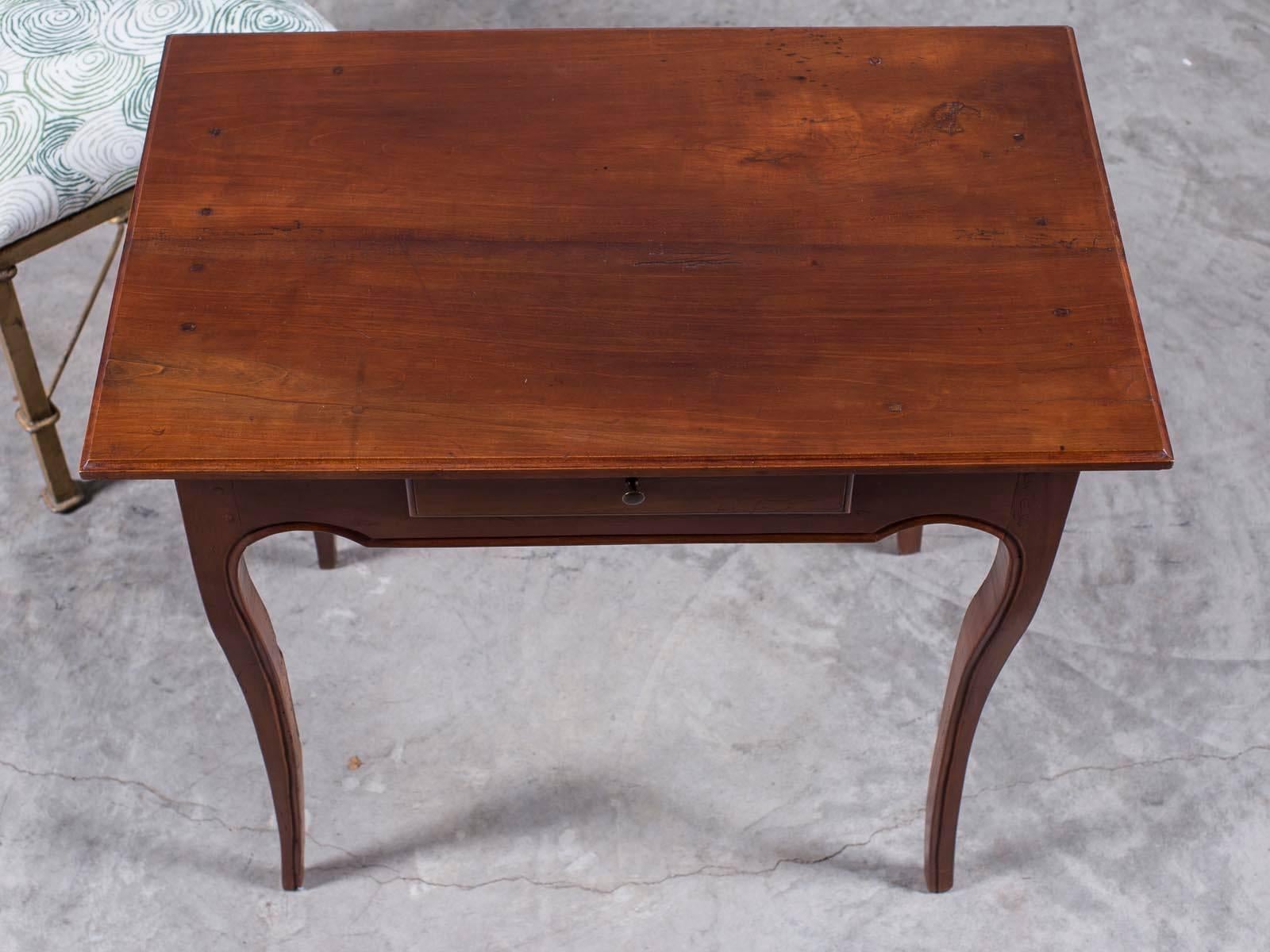 Antique French Louis XV Cherrywood Table, circa 1790 In Excellent Condition In Houston, TX