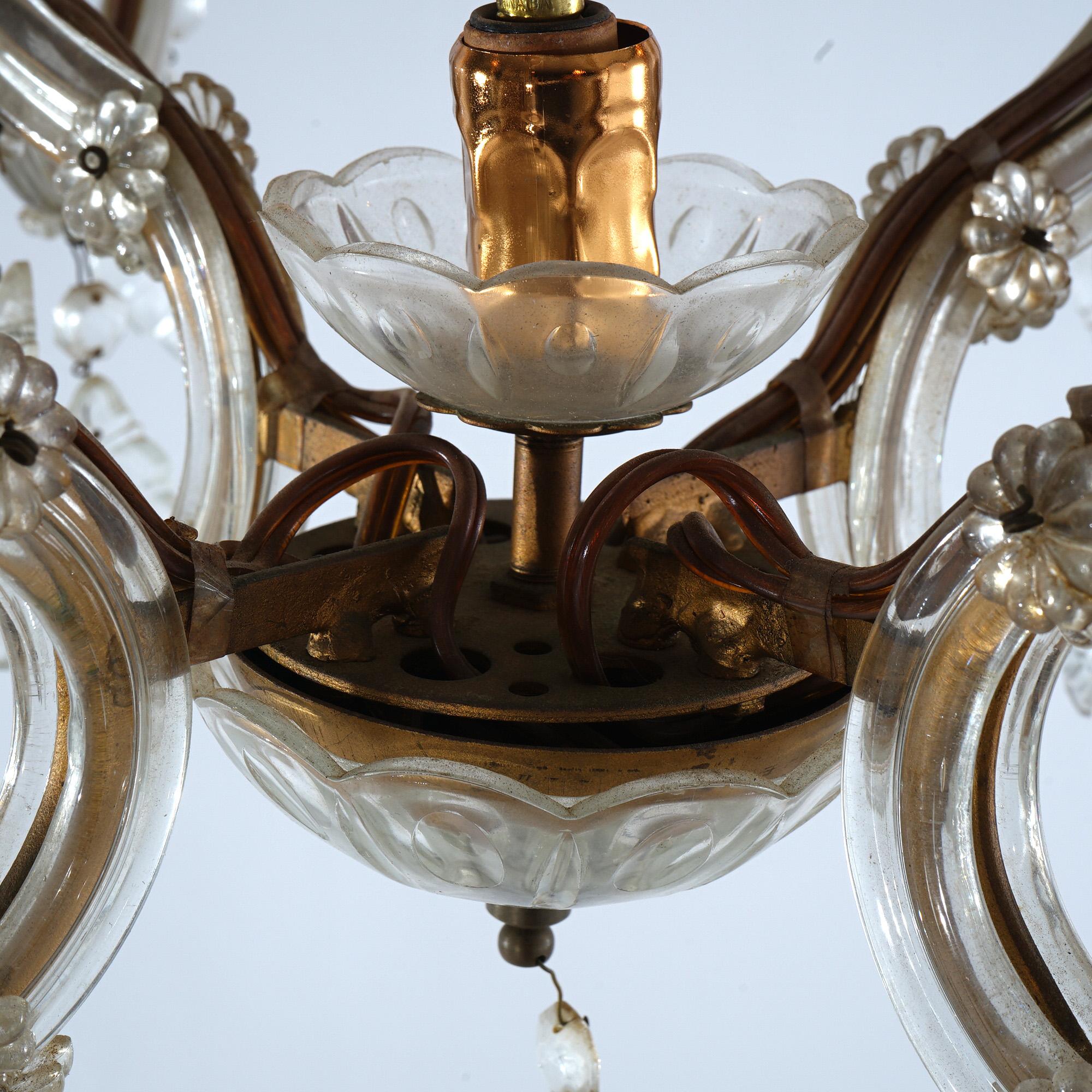 Cristal Lustre français ancien à huit lumières en cristal taillé Louis XV C1920 en vente