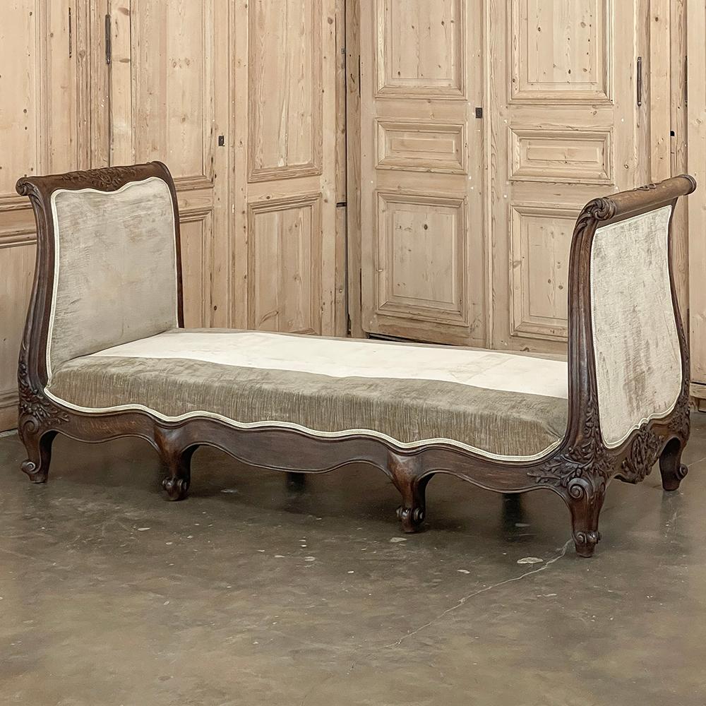 Antique French Louis XV Day Bed ~ Sofa For Sale 12