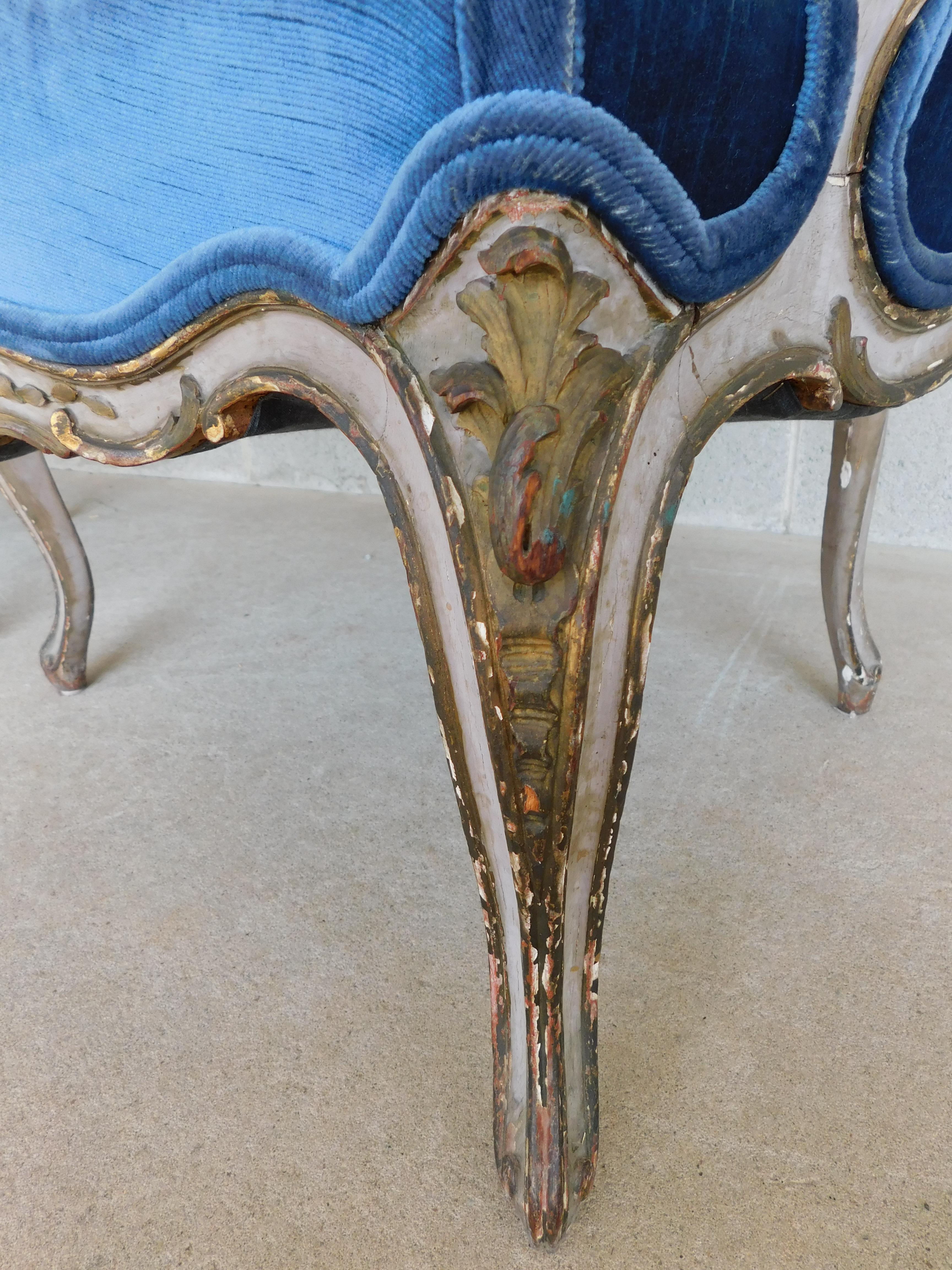 Antique French Louis XV Fauteuil Chairs  In Good Condition For Sale In Parkesburg, PA