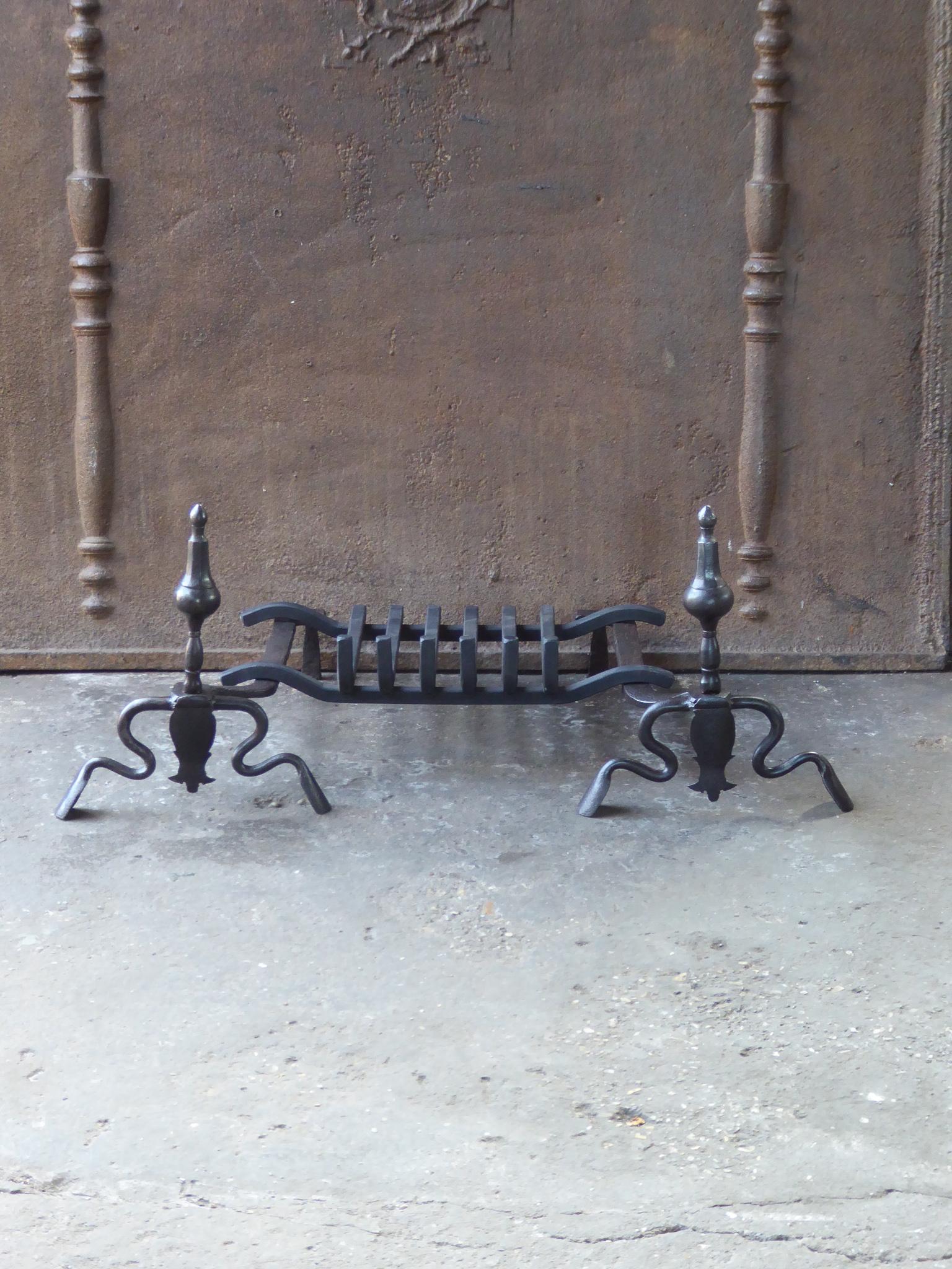 18th century French Louis XV period fireplace basket, fire basket made of wrought iron. The basket is in a good condition and is fully functional.