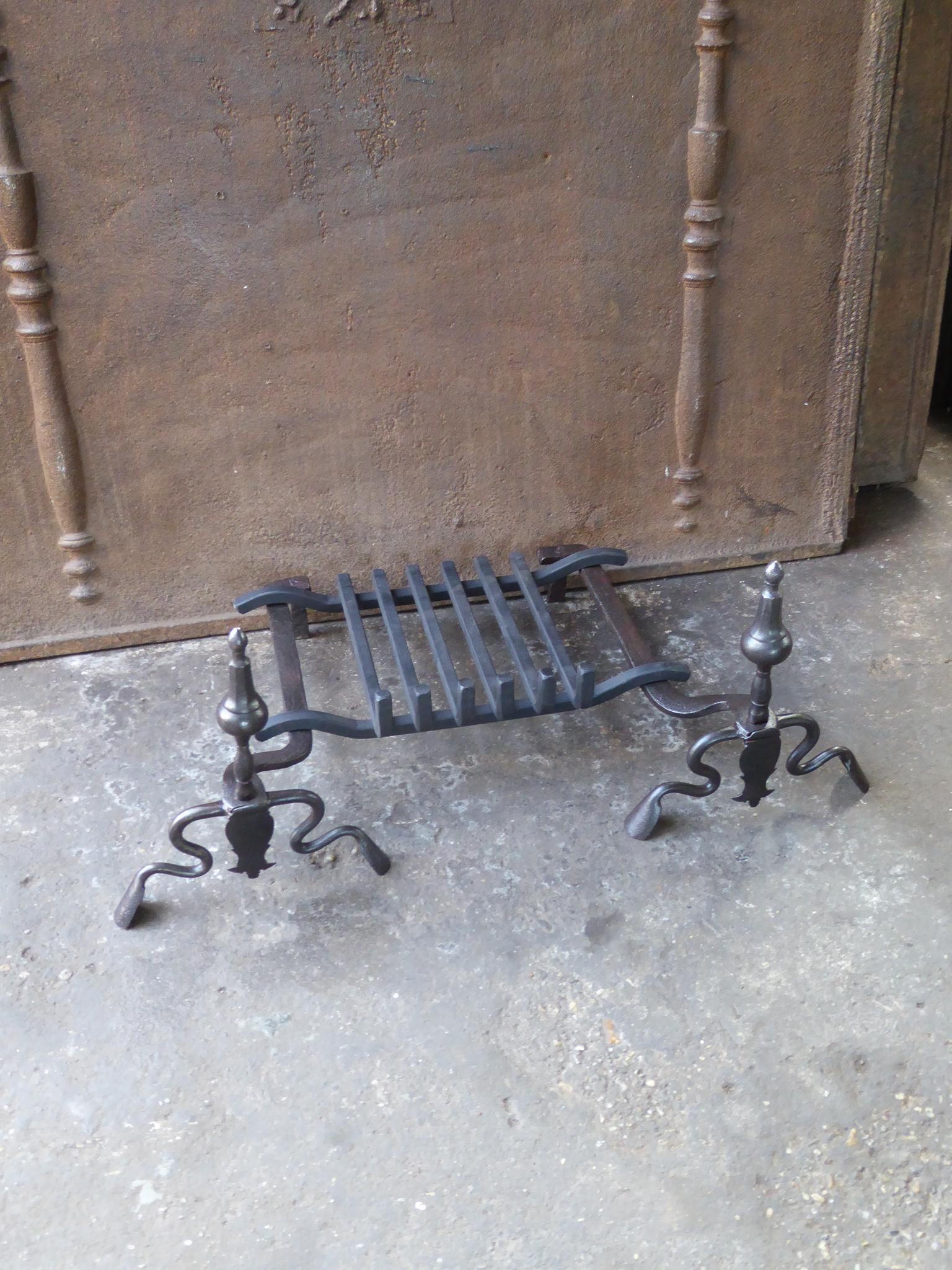 Antique French Louis XV Fire Grate, Fireplace Grate, 18th Century For Sale 1