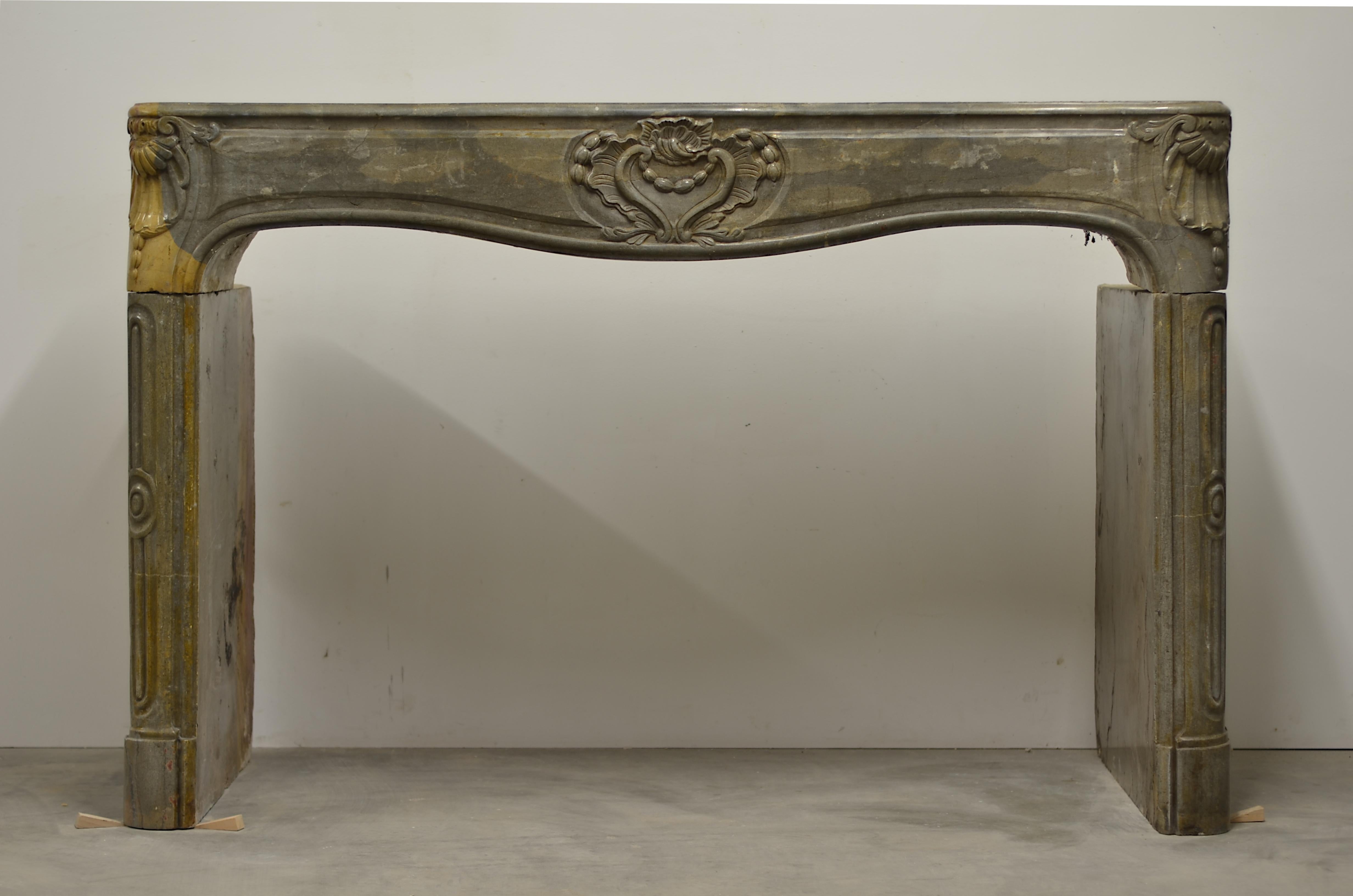 Very nice and strong French Louis XV fireplace mantel in limestone.
The amazingly detailed carvings are beautifully executed, the strong lines of the mantels gives it a nice stance.

Comes from the same mansion as LU1002521897602, would mae a