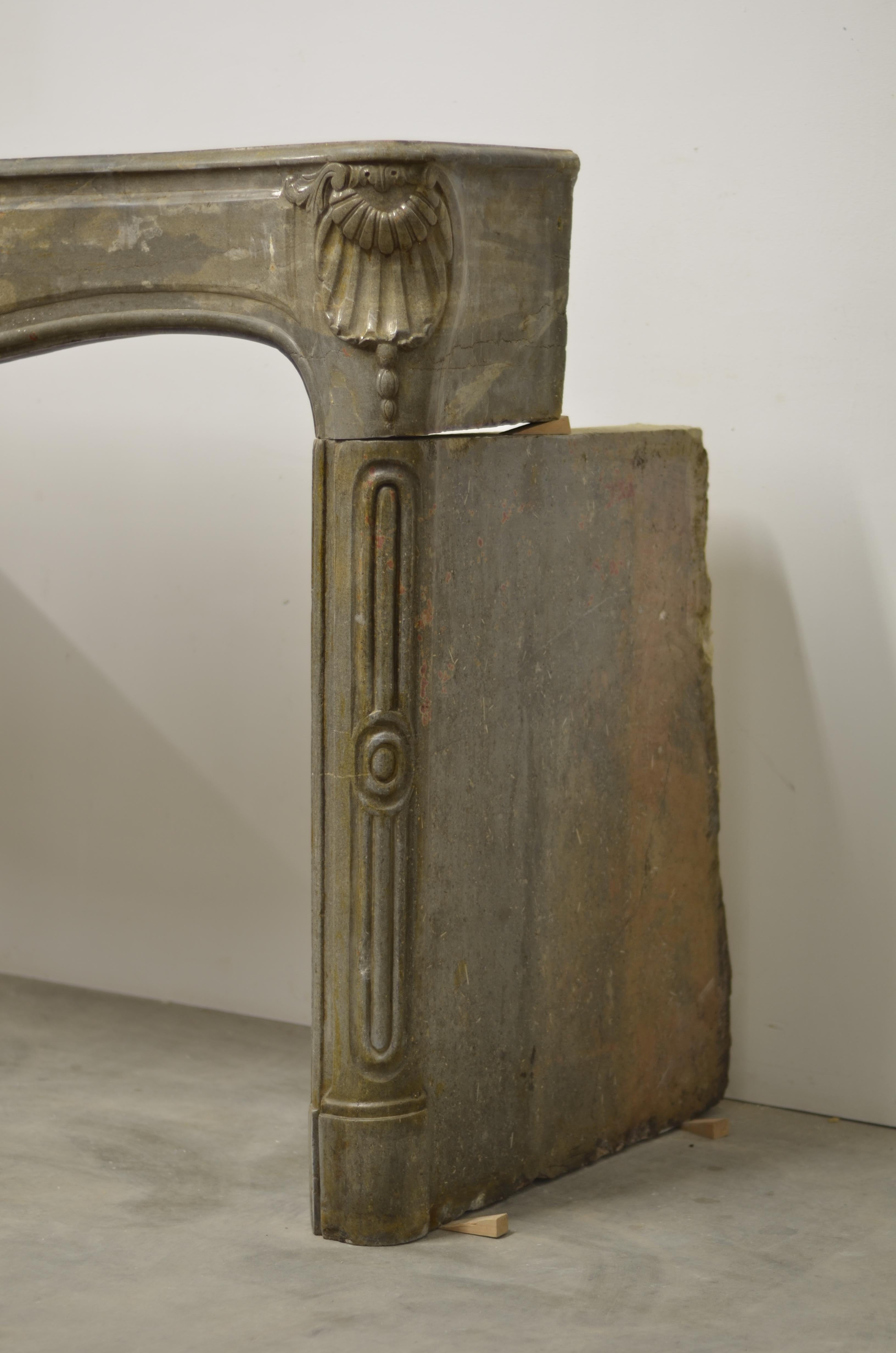 Repisa de chimenea Antique French Louis XV en venta 2
