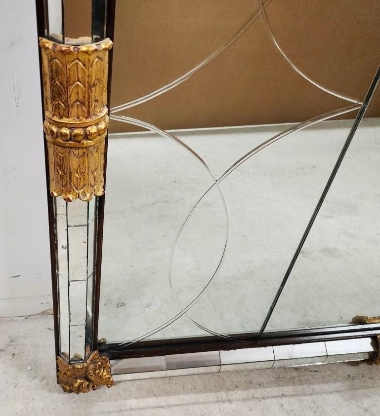 20ième siècle Miroir ancien français Louis XV en bois doré 60
