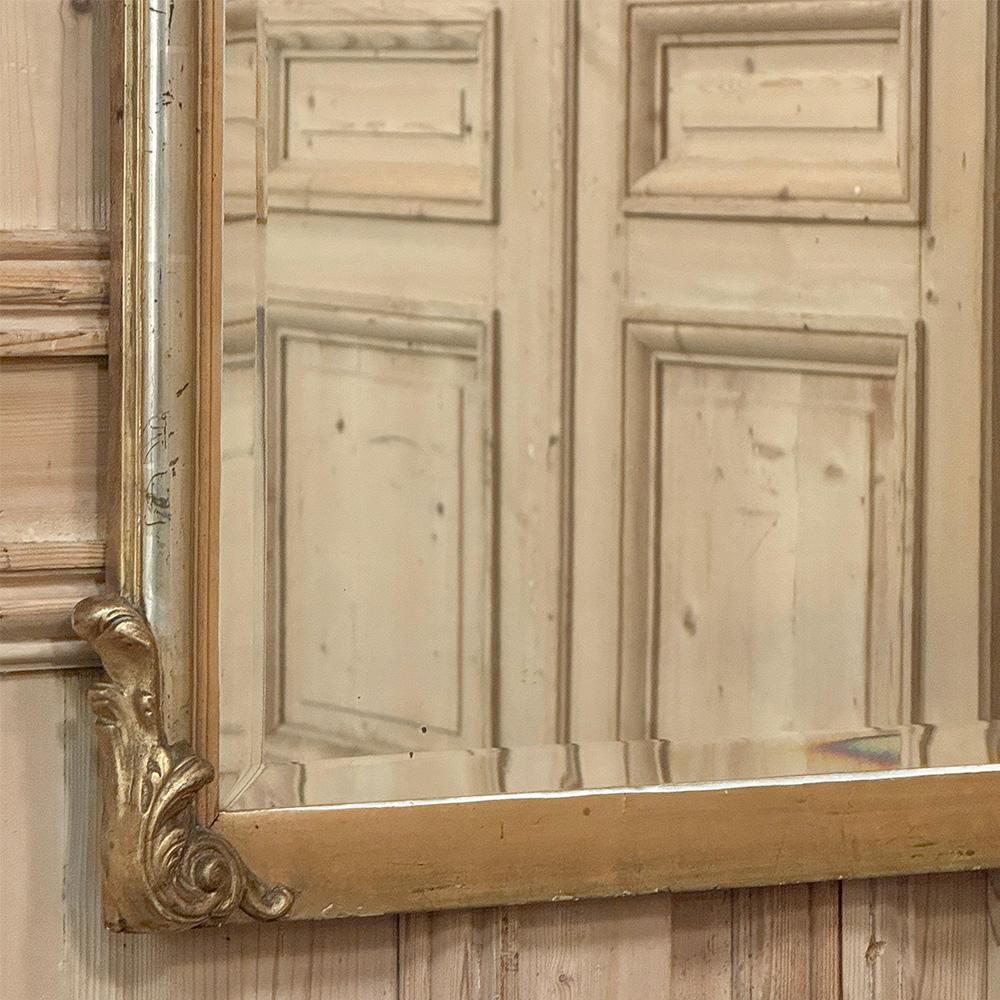 Antique miroir français Louis XV en bois doré en vente 5