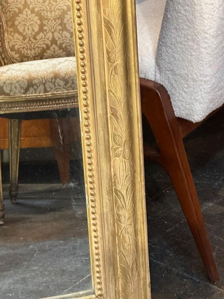 Antique French Louis XV Giltwood Mirror For Sale 2