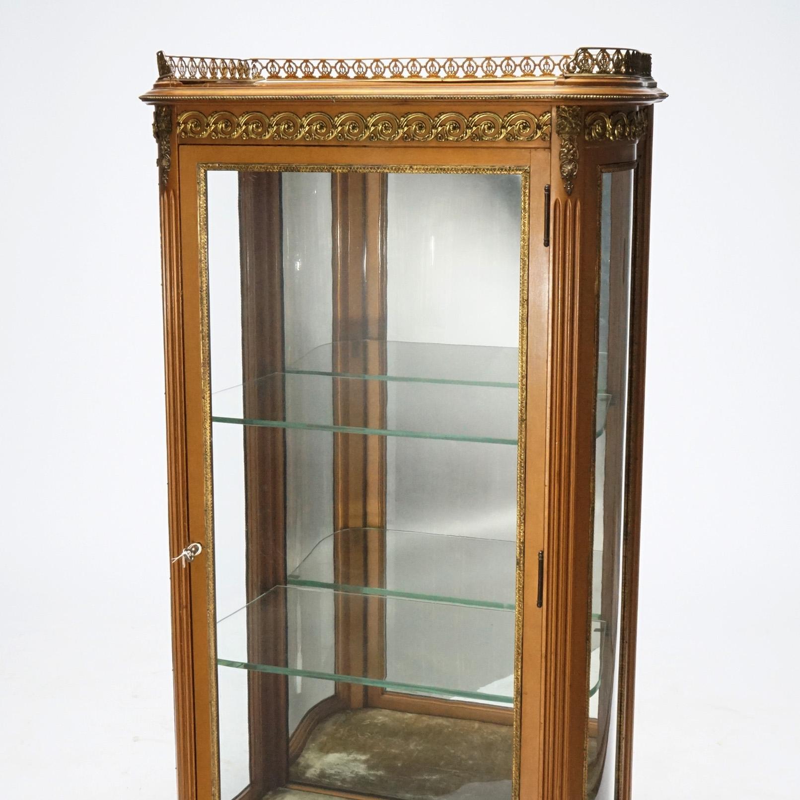 Antique French Louis XV Giltwood, Ormolu & Mirrored Display Vitrine Circa 1890 For Sale 2