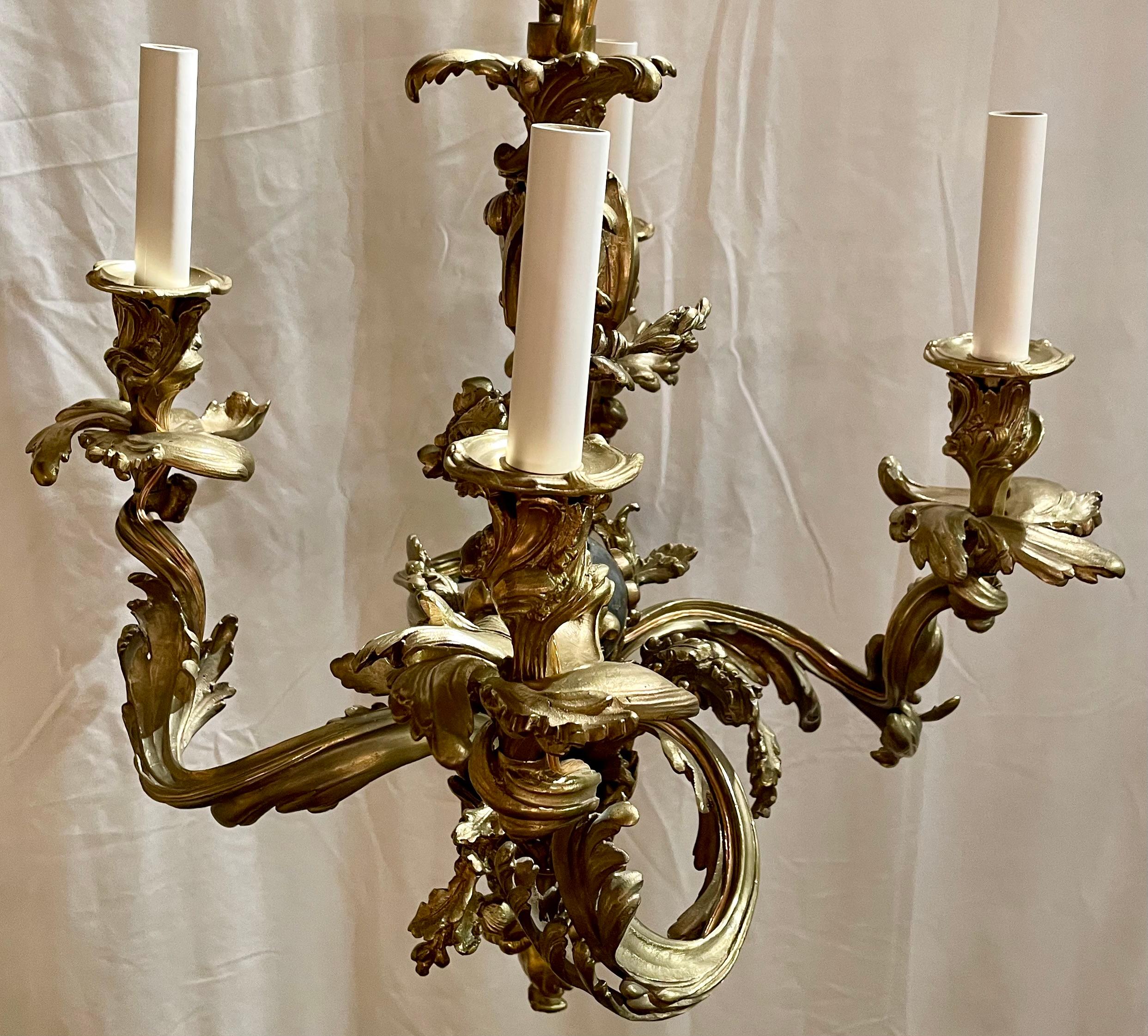 Antique French Louis XV Gold Bronze Chandelier with Fleur-de-Lis, Circa 1890's. For Sale 4