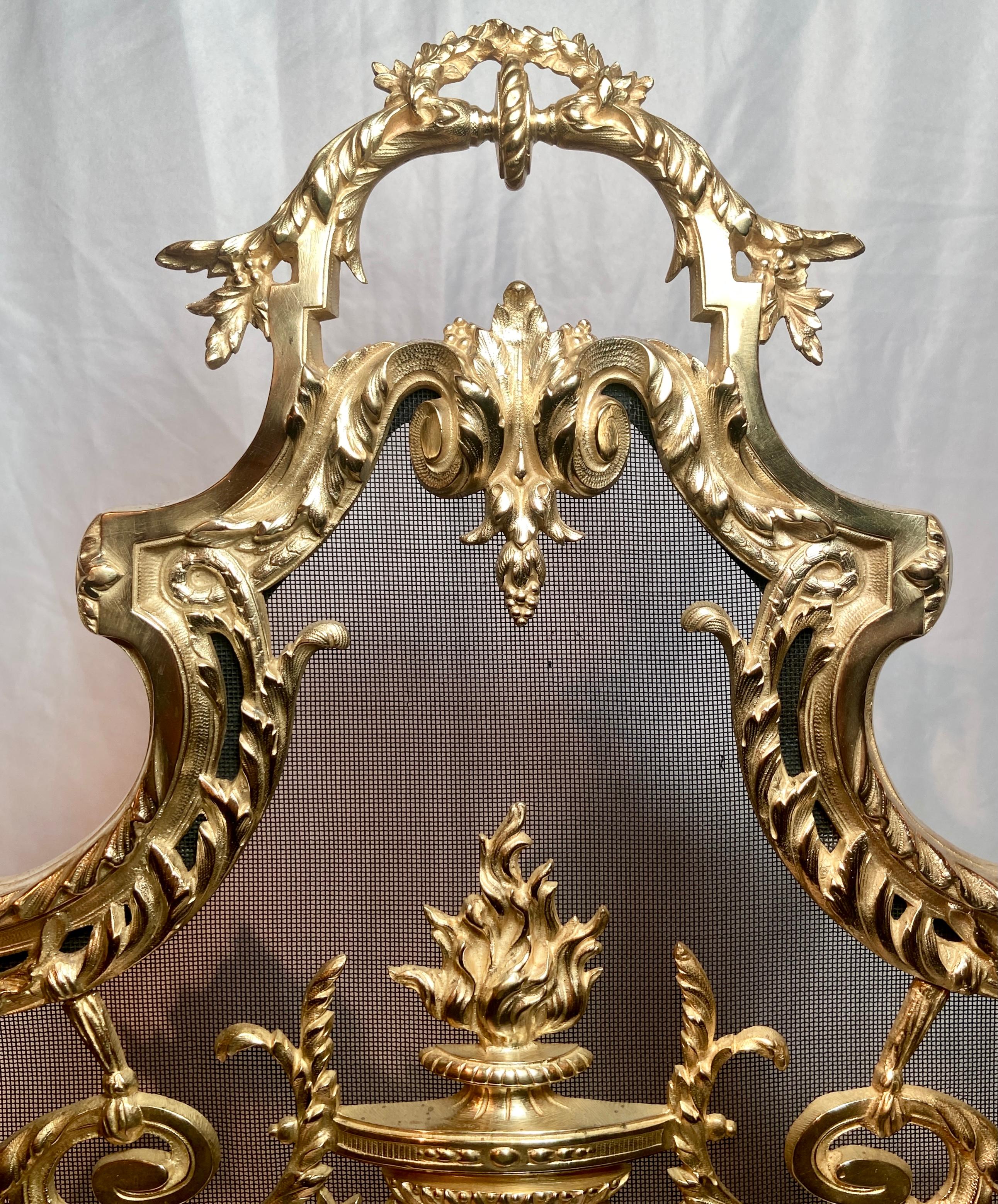 Antiker französischer Louis XV Goldbronze-Feuerschirm, CIRCA 1880. (Louis XV.) im Angebot