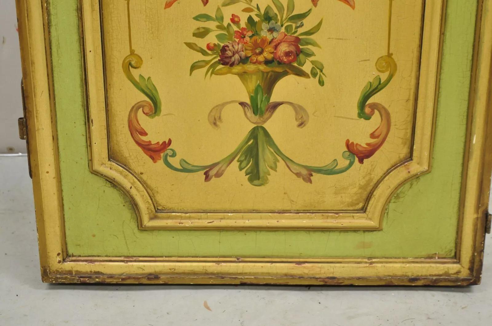 Antique French Louis XV Green Hand Painted 3 Panel Venetian Room Screen (A) For Sale 10