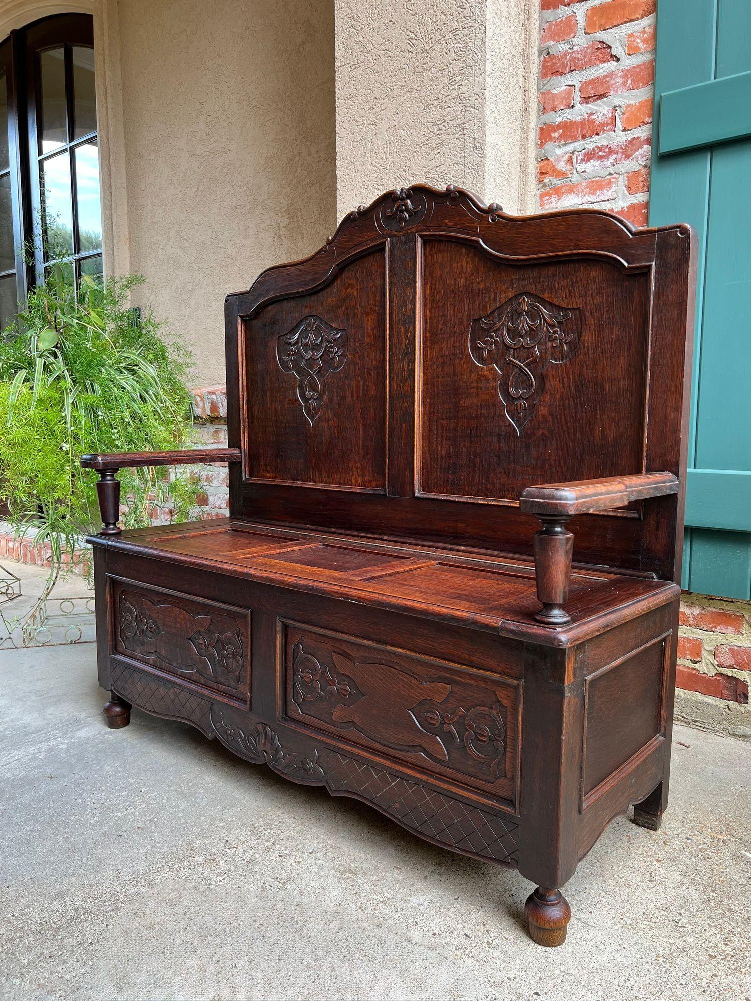 Antique French Louis XV Hall Bench Foyer Settee Lift Top Chest c1890 Tallado a mano en venta