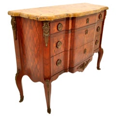 Ancienne commode française Louis XV en parqueterie incrustée, dessus en marbre et bronze doré, 1780