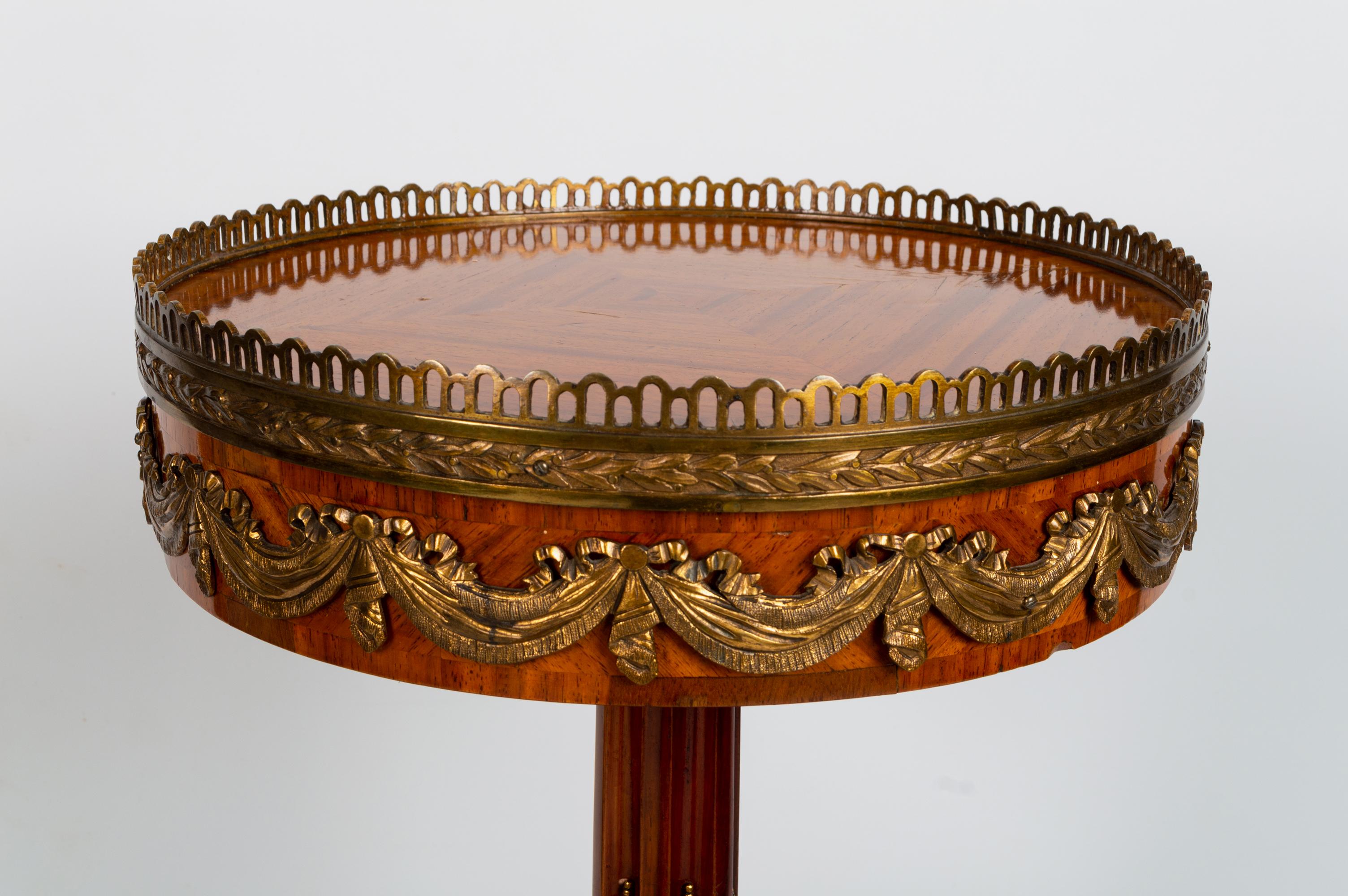 Antique French Louis XV Kingwood Etagere Side Table, Manner of François Linke For Sale 6
