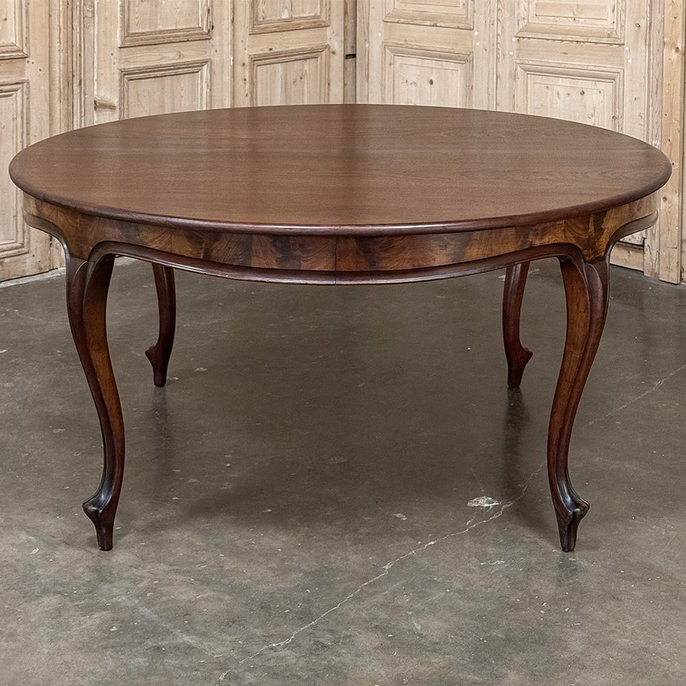 Ancienne table de salle à manger ronde française Louis XV en acajou en vente 9