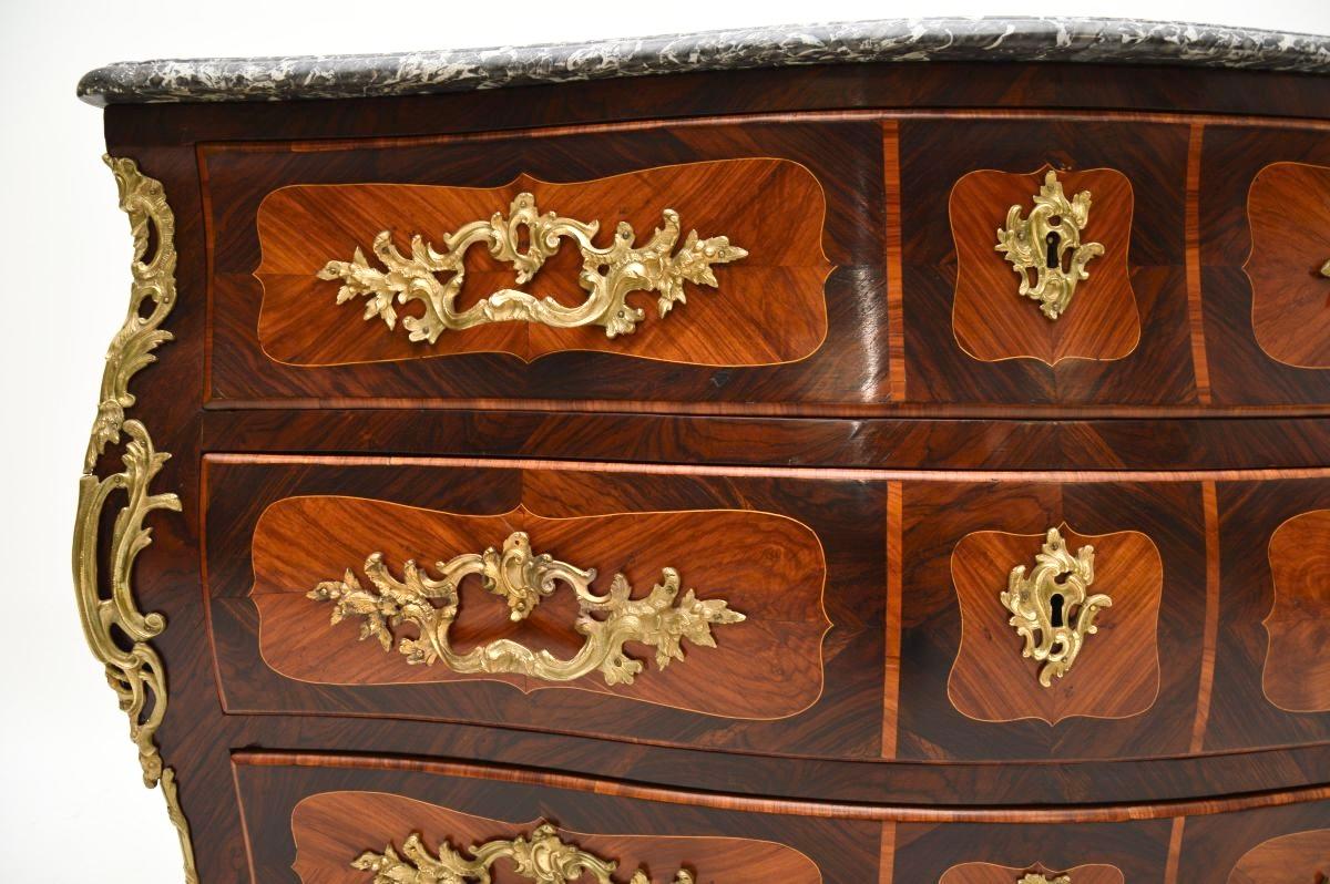 Antique French Luigi XV Commode con piano in marmo di Jacques Bircklé in vendita 3