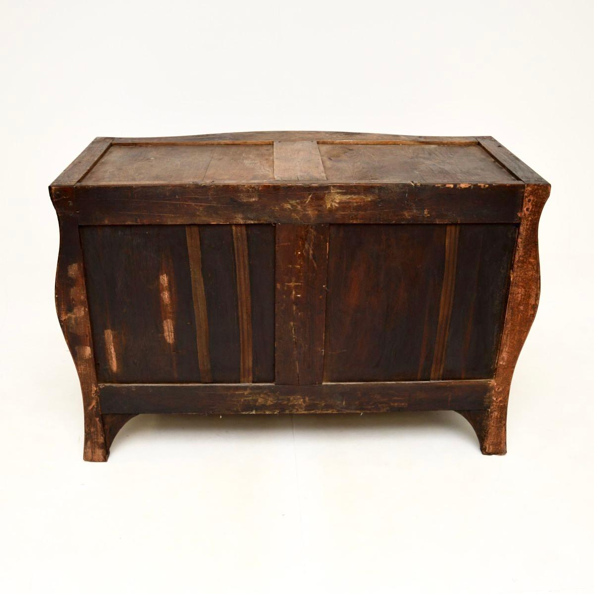 Metà XVIII secolo Antique French Luigi XV Commode con piano in marmo di Jacques Bircklé in vendita