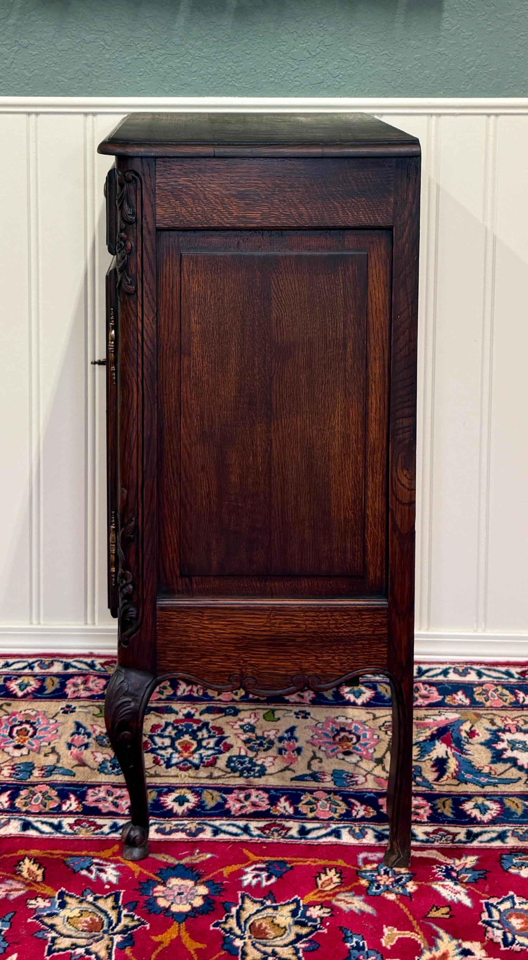 Antique French Louis XV Nightstand Cabinet Storage Drawer Oak 1 of 2 c. 1920s For Sale 15